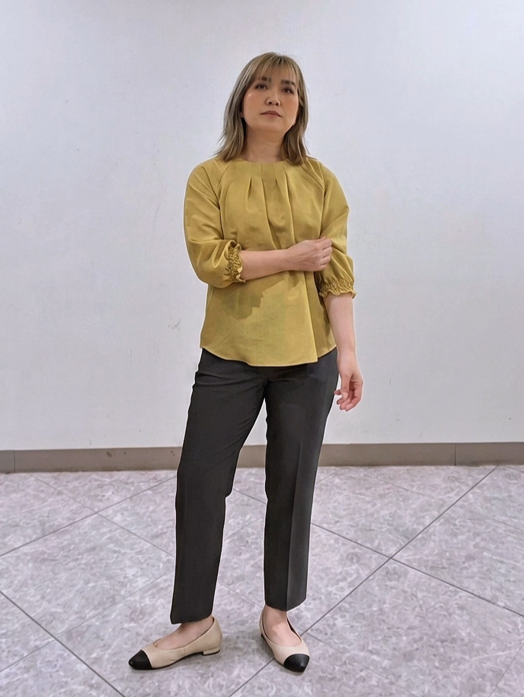 S.xuliさんの「Reflect｜タックデザイン ラグランスリーブブラウス」を使ったコーディネート