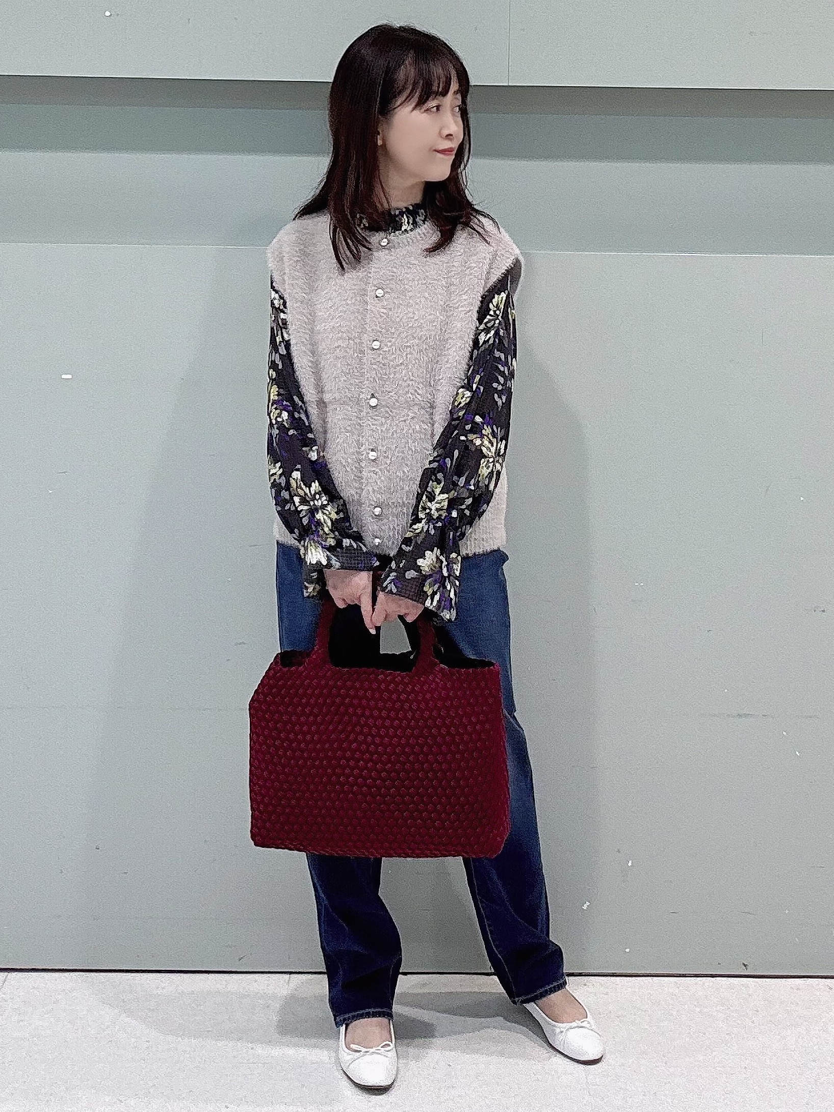 makiさんの「UNTITLED｜【秋映え/花柄】フラワープリントブラウス」を使ったコーディネート