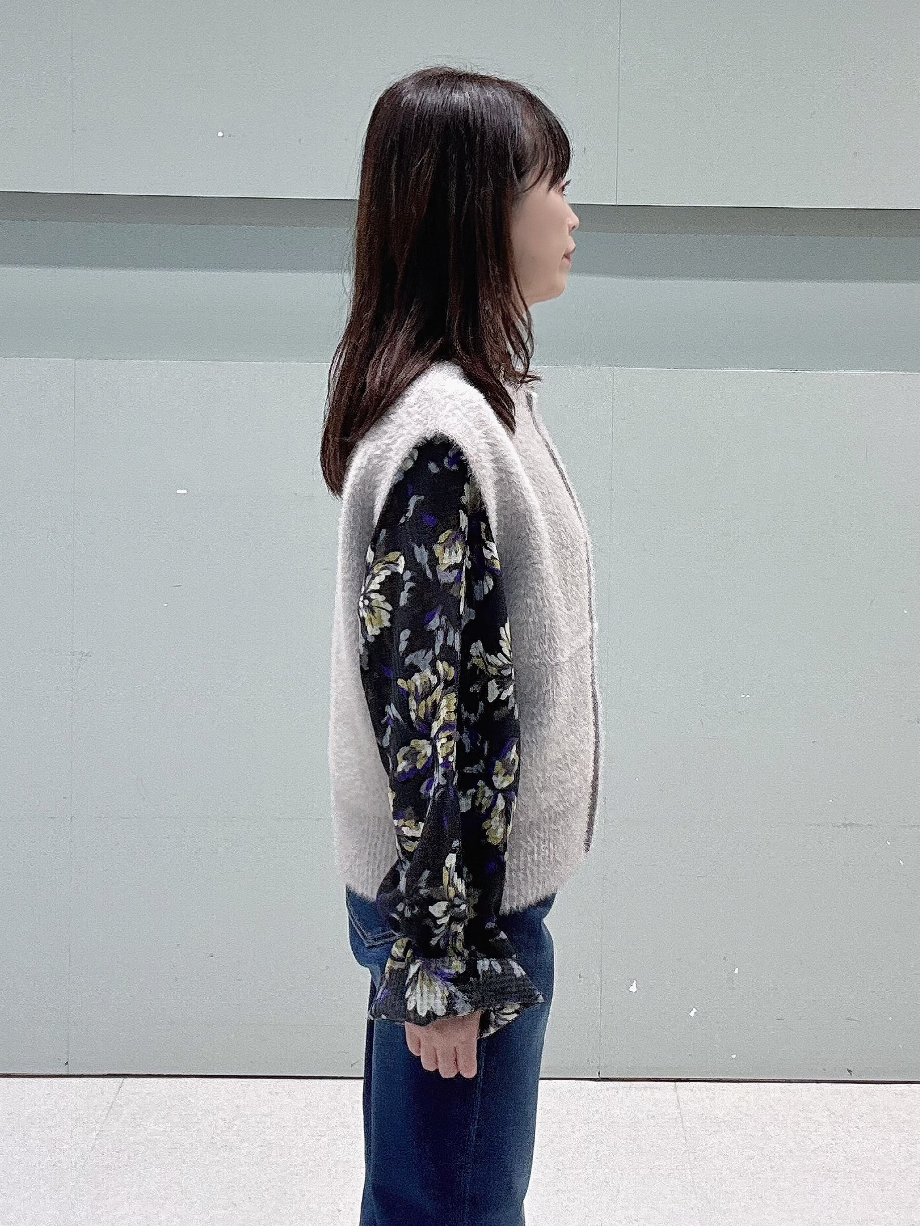 makiさんの「UNTITLED｜【秋映え/花柄】フラワープリントブラウス」を使ったコーディネート
