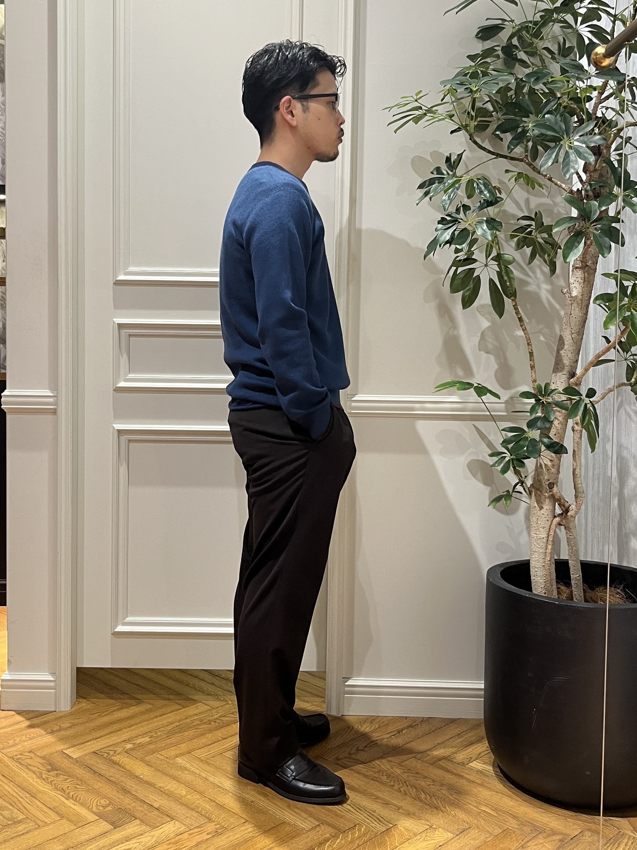 Tokuさんの「DRESSTERIOR｜【6色展開/洗濯機可】コットンカシミヤ スムースニット」を使ったコーディネート
