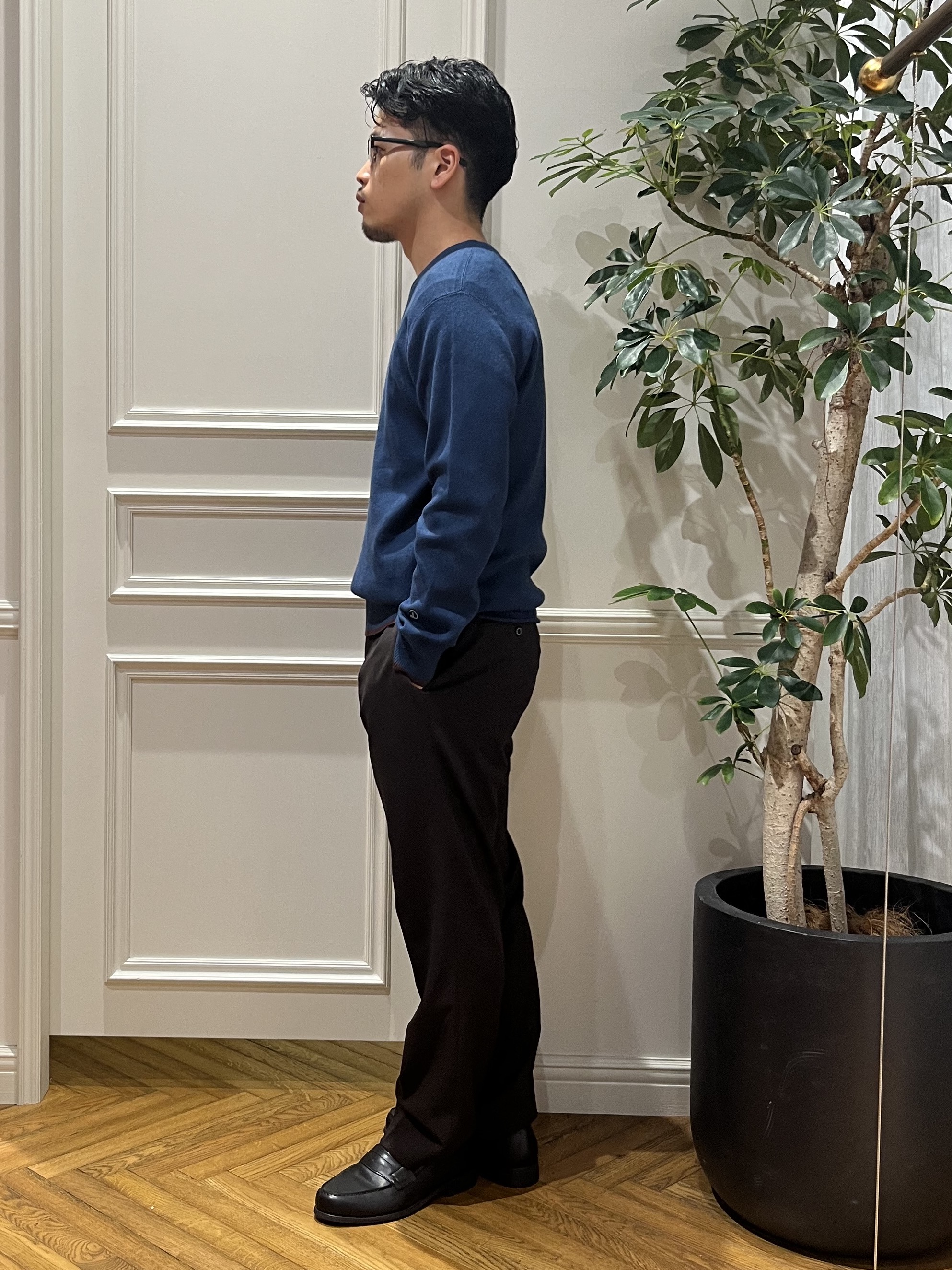 Tokuさんの「DRESSTERIOR｜【6色展開/洗濯機可】コットンカシミヤ スムースニット」を使ったコーディネート