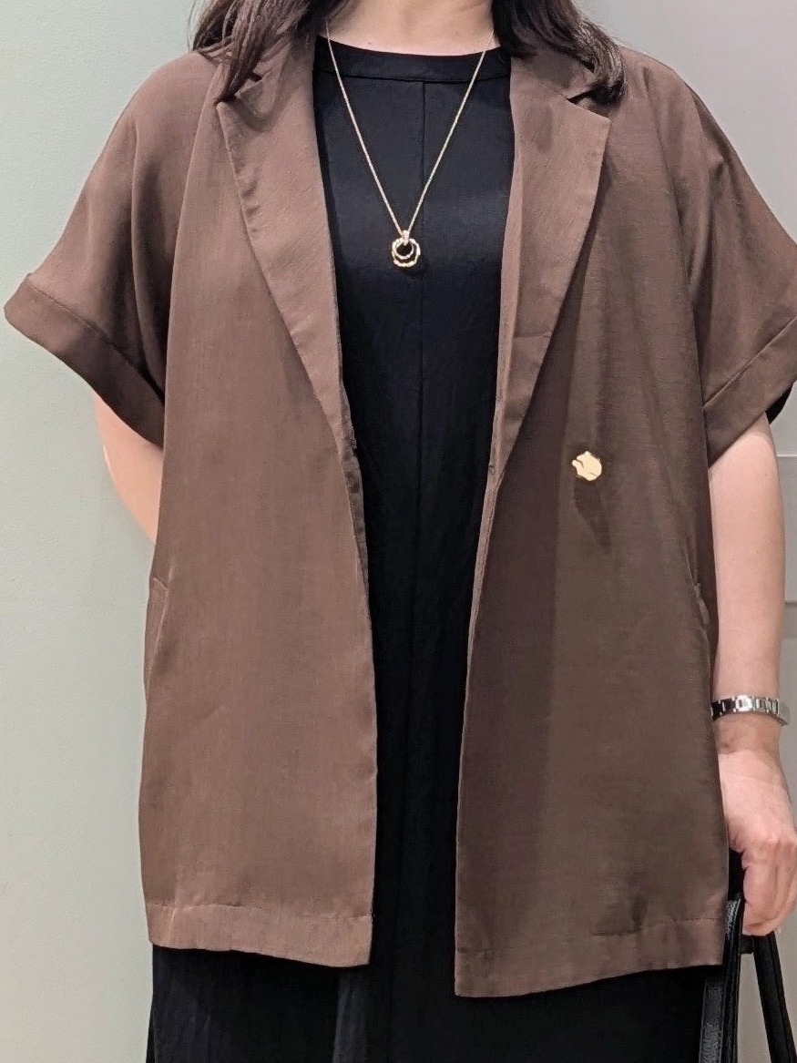 チグ♪さんの「grove｜【洗濯機OK・ひんやり/SETUP可】シワになりにくいハーフスリーブジャケット」を使ったコーディネート