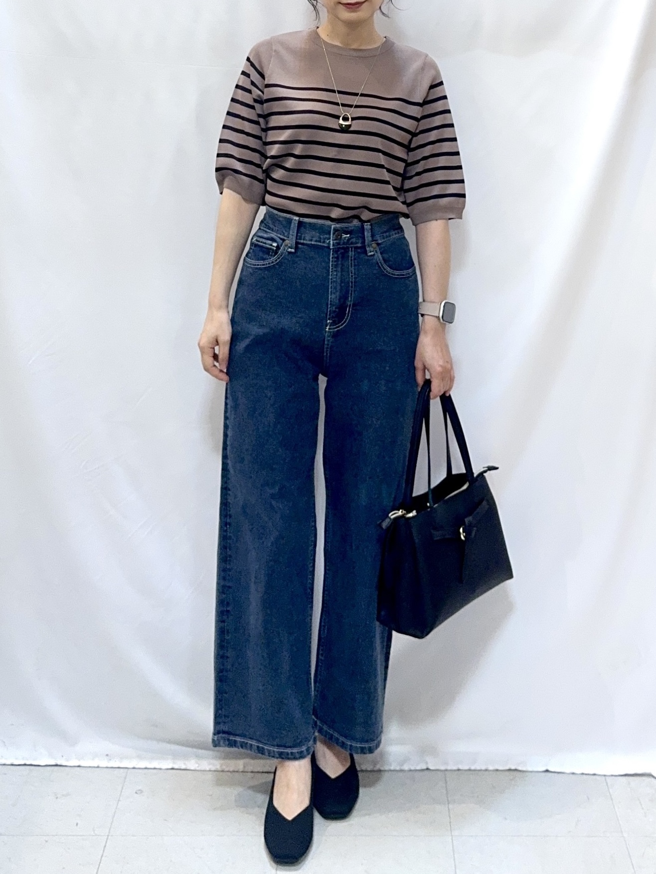 𝐇𝐢𝐫𝐨𝐦𝐢さんの「SHOO･LA･RUE｜【ガンガン洗える/ひんやり/UV/毛玉になりにくい】二の腕見せない 5分袖ニット」を使ったコーディネート