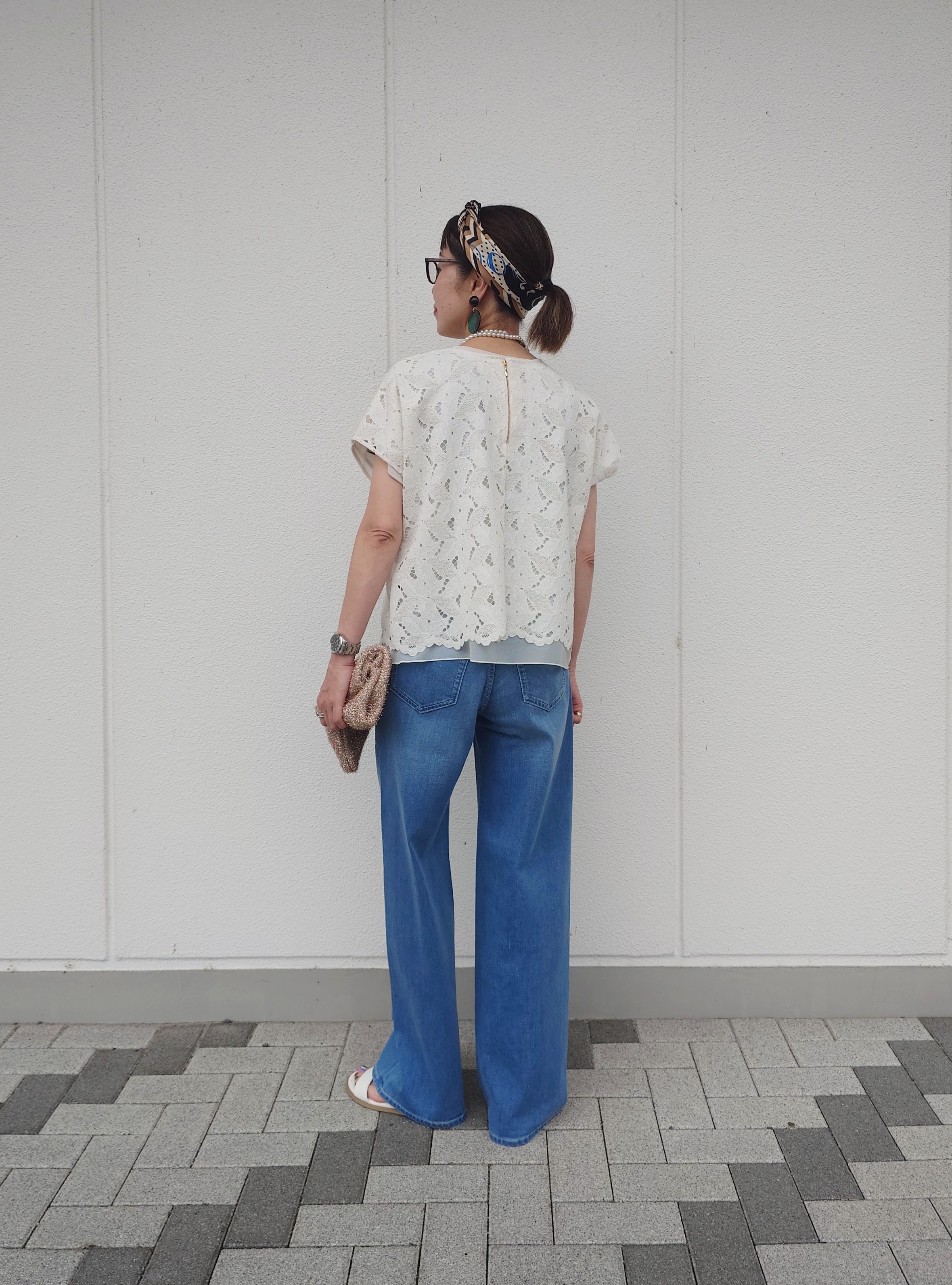 MUTSUKOさんの「UNTITLED｜【セットアップ可/品のある透け感】リーフレースブラウス」を使ったコーディネート