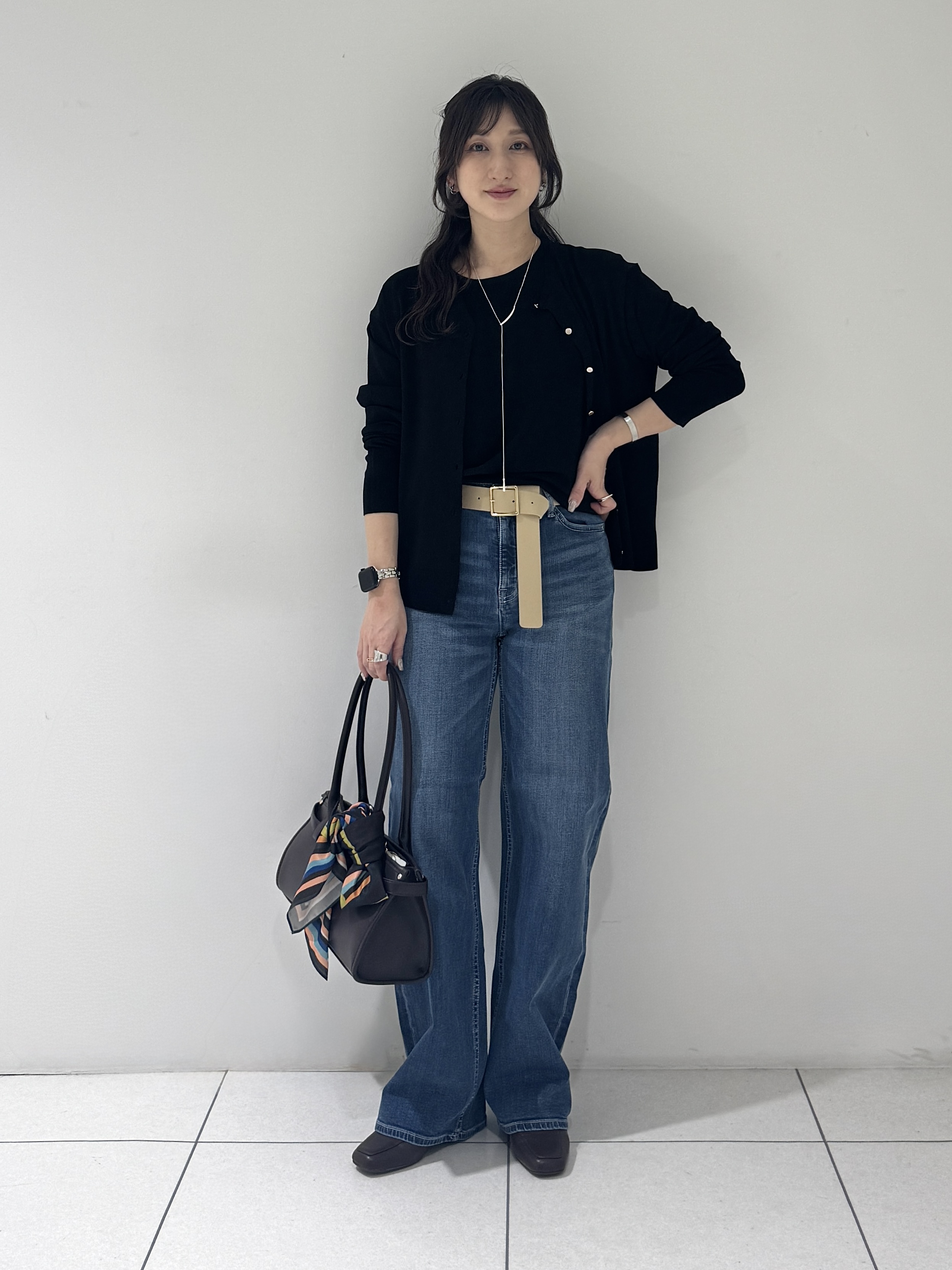 そんさんの「INDIVI｜【2点セット】5分袖ニット＆カーディガン きれいめアンサンブルニット」を使ったコーディネート
