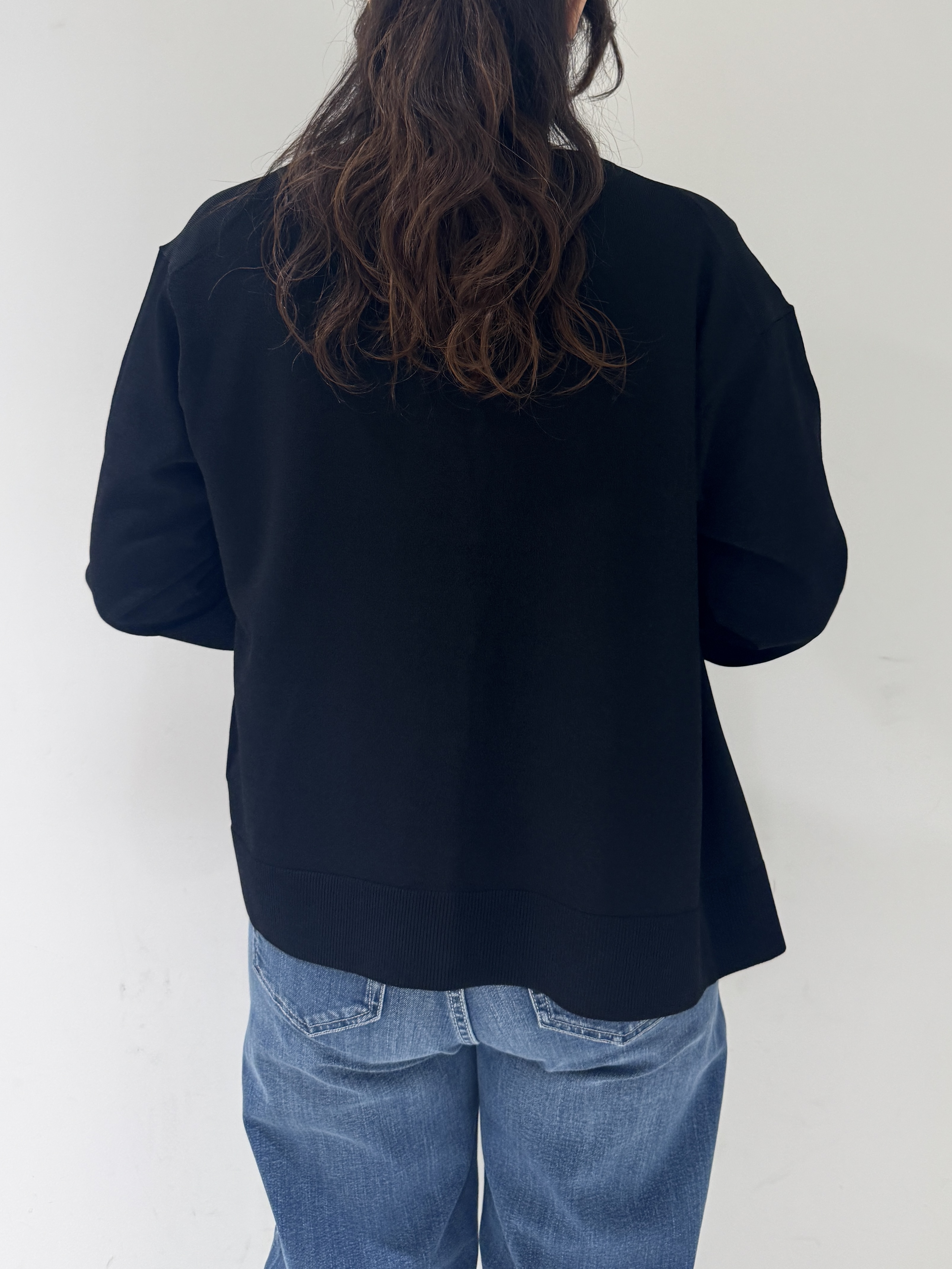 そんさんの「INDIVI｜【2点セット】5分袖ニット＆カーディガン きれいめアンサンブルニット」を使ったコーディネート