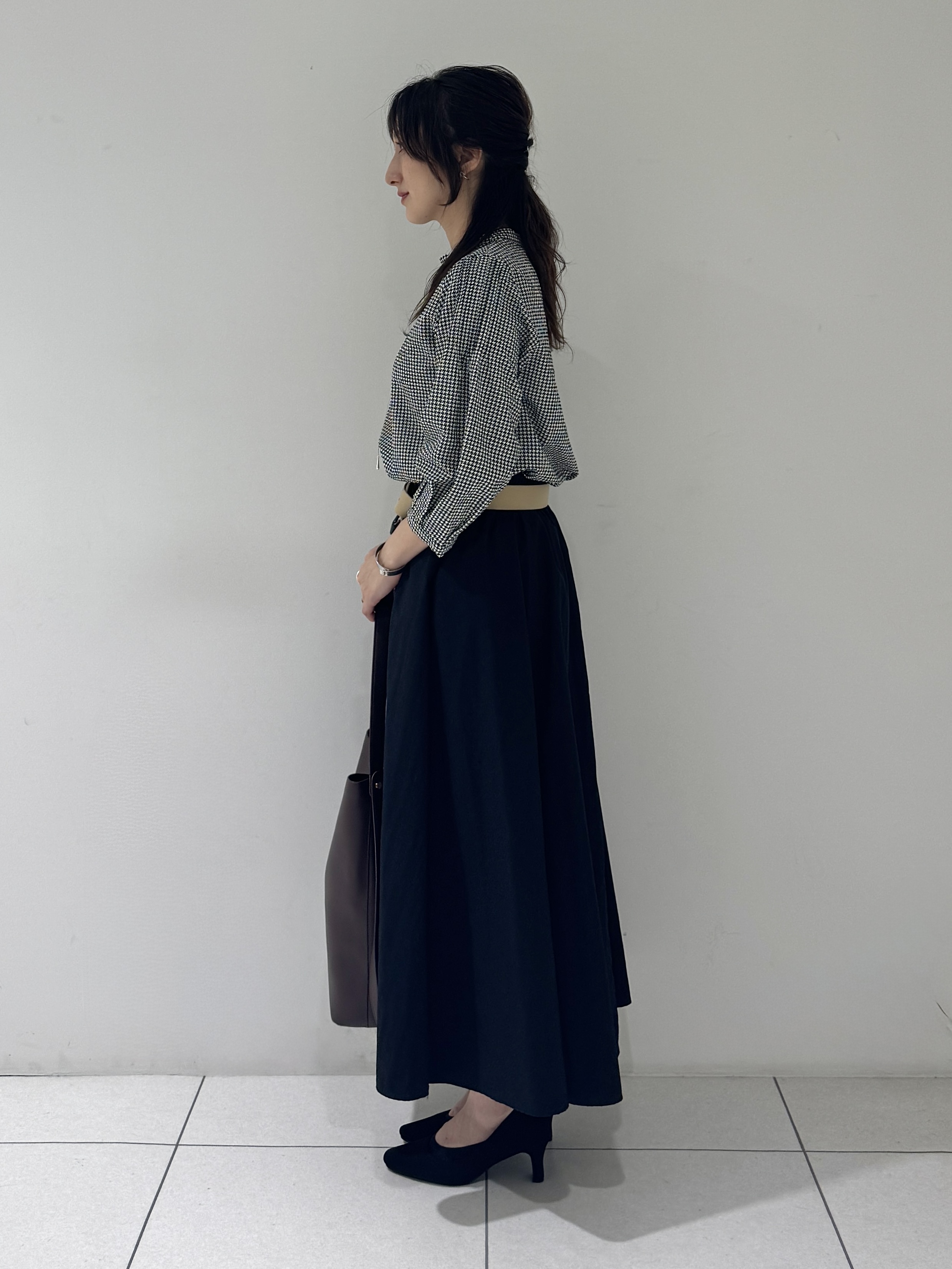 そんさんの「INDIVI｜【初秋にピッタリ！／洗える】凹凸素材ミニスタンドトップス」を使ったコーディネート
