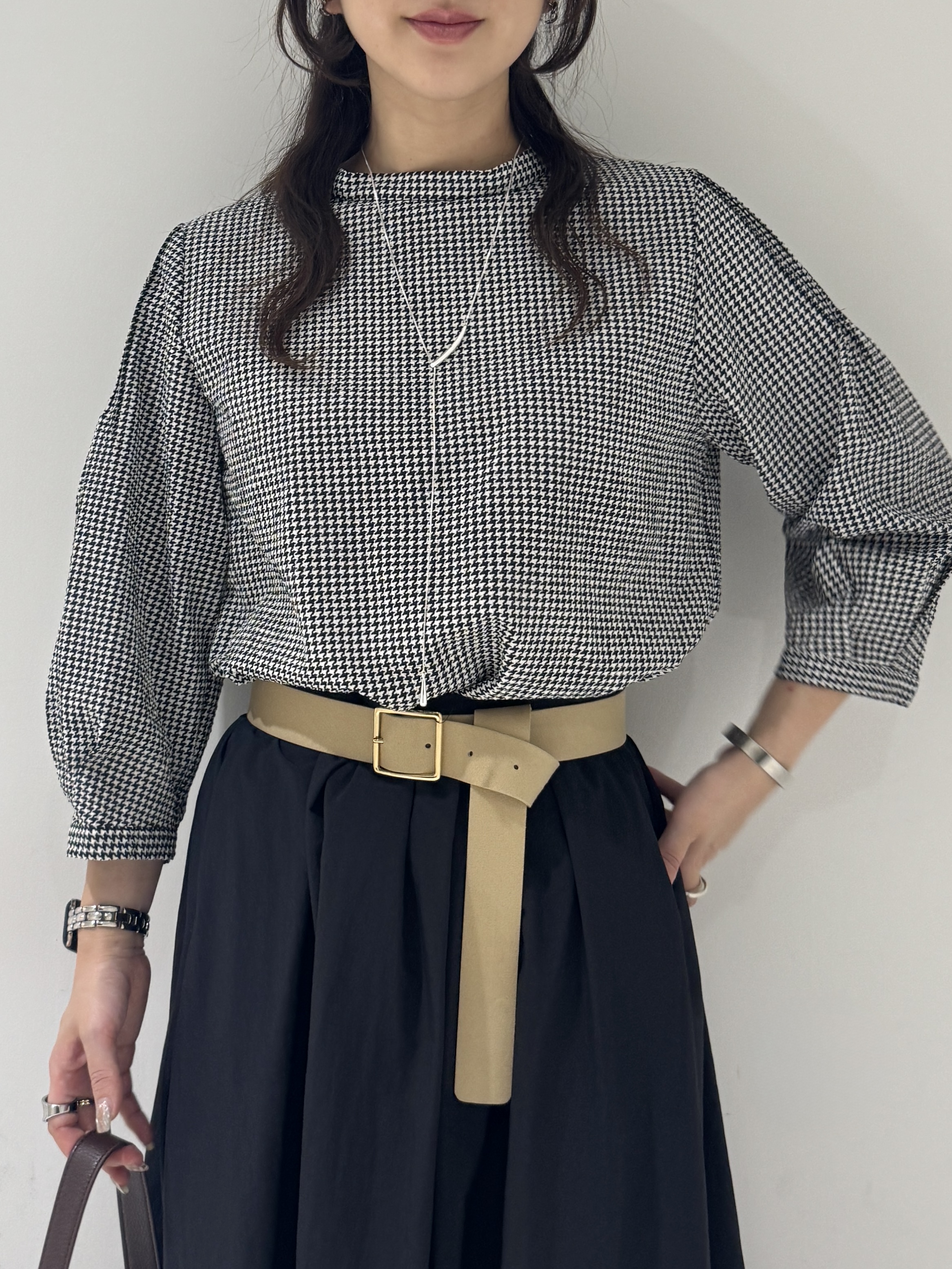 そんさんの「INDIVI｜【初秋にピッタリ！／洗える】凹凸素材ミニスタンドトップス」を使ったコーディネート