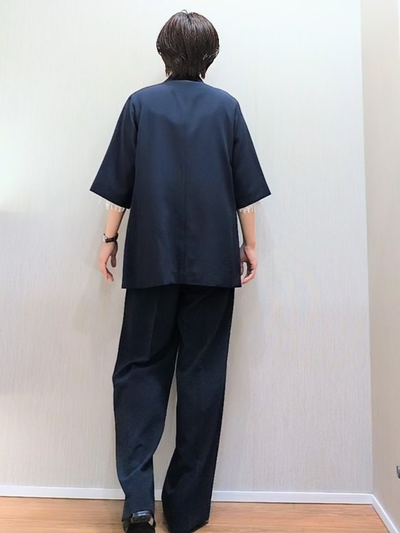 ミズタさんの「UNTITLED｜【秋の通勤羽織/セットアップ可/UVカット】エアリークール半袖ジャケット」を使ったコーディネート