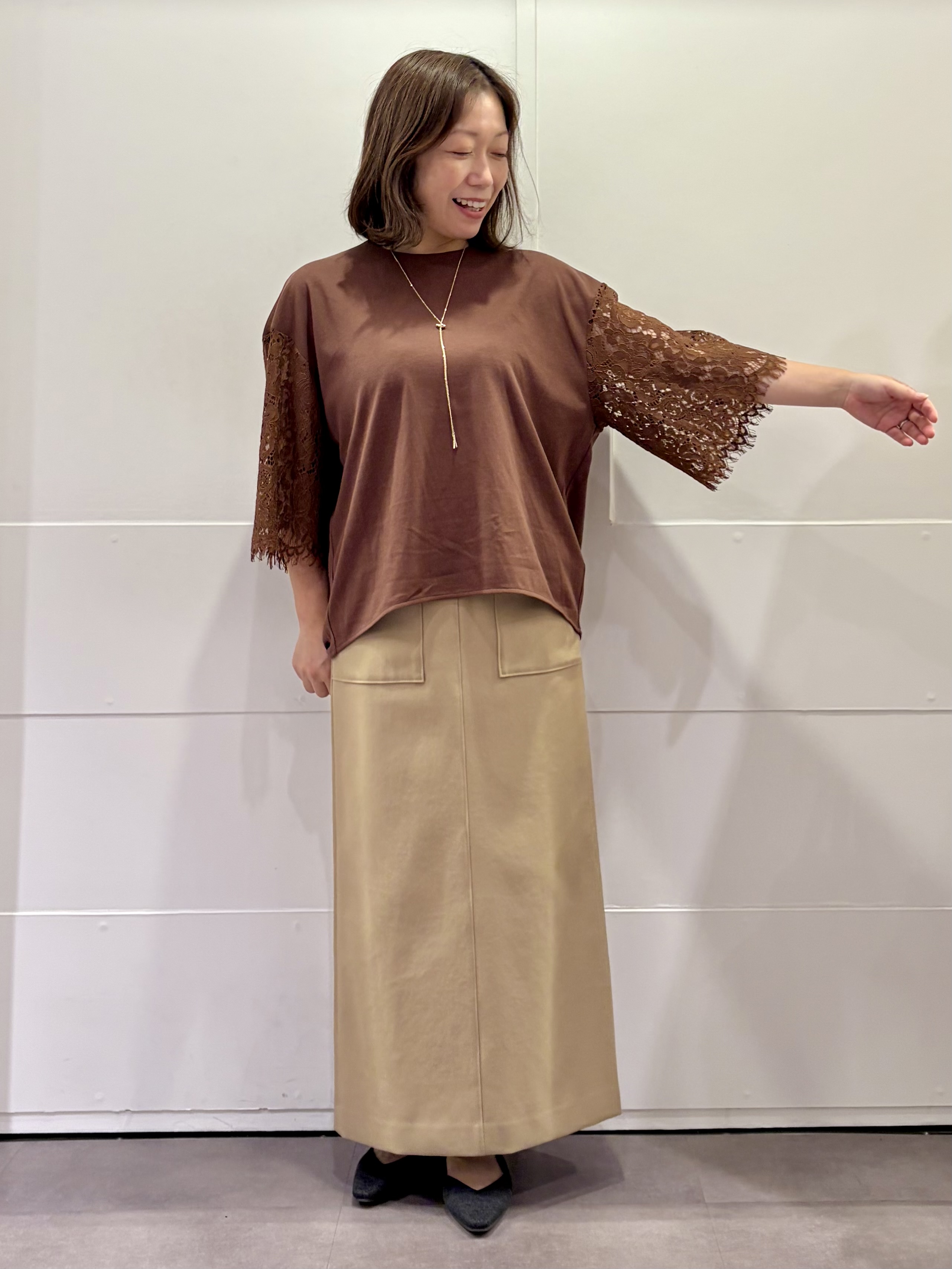TOKOさんの「UNTITLED｜【秋映え/甘めTシャツ】袖レースプルオーバー」を使ったコーディネート