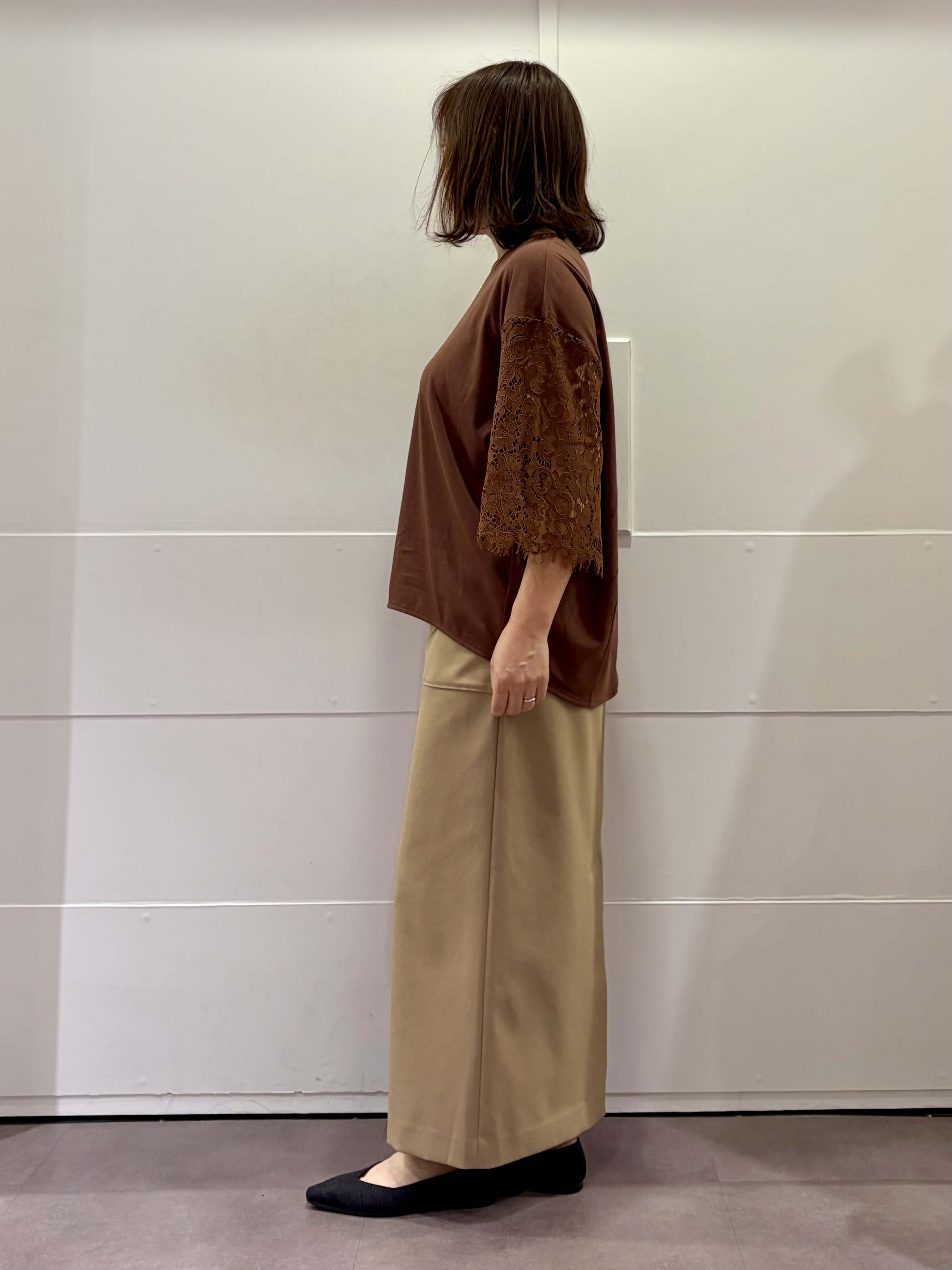 TOKOさんの「UNTITLED｜【秋映え/甘めTシャツ】袖レースプルオーバー」を使ったコーディネート