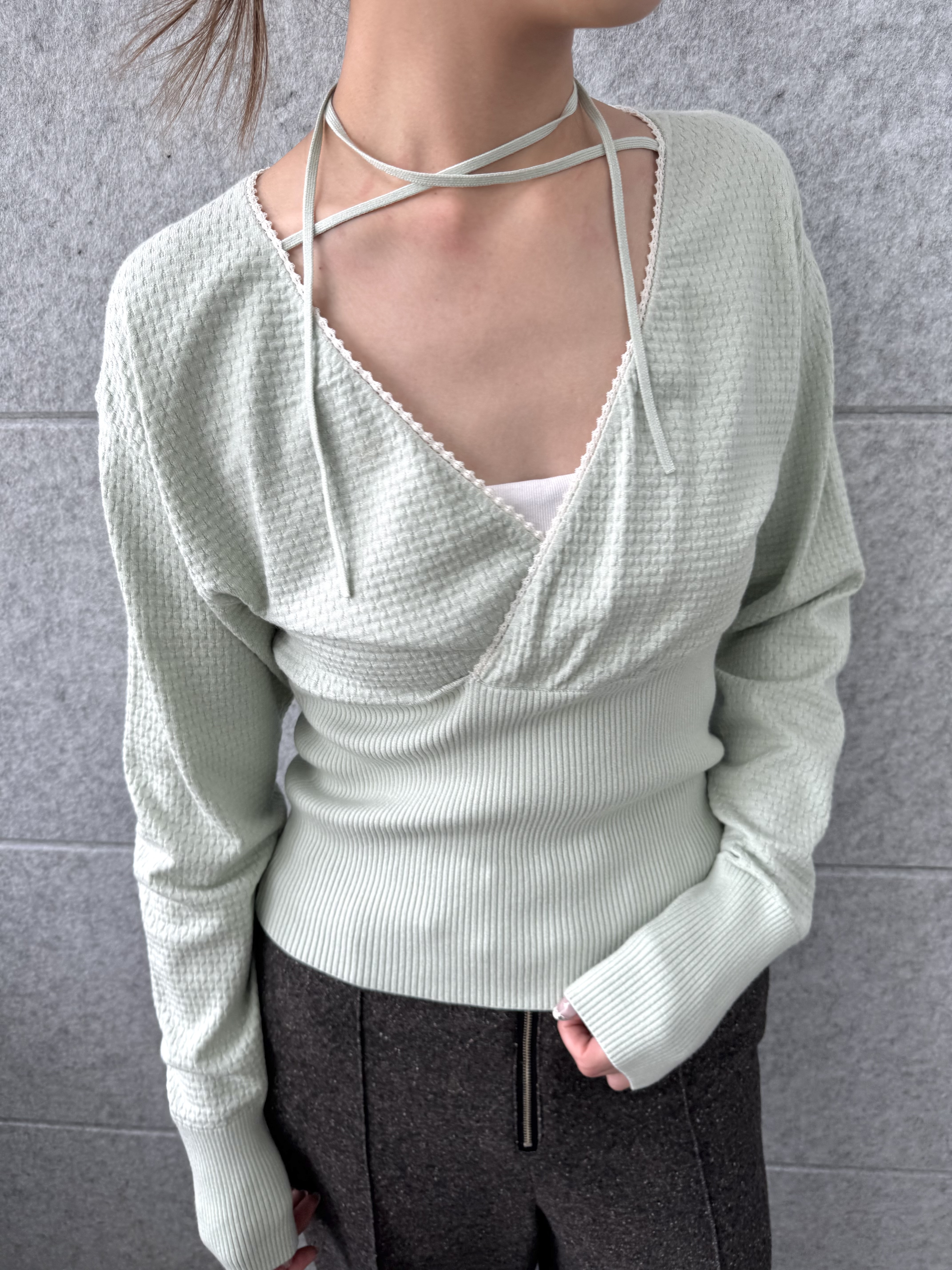 uchi__yamaさんの「CODE A｜intimate wrap knit top」を使ったコーディネート