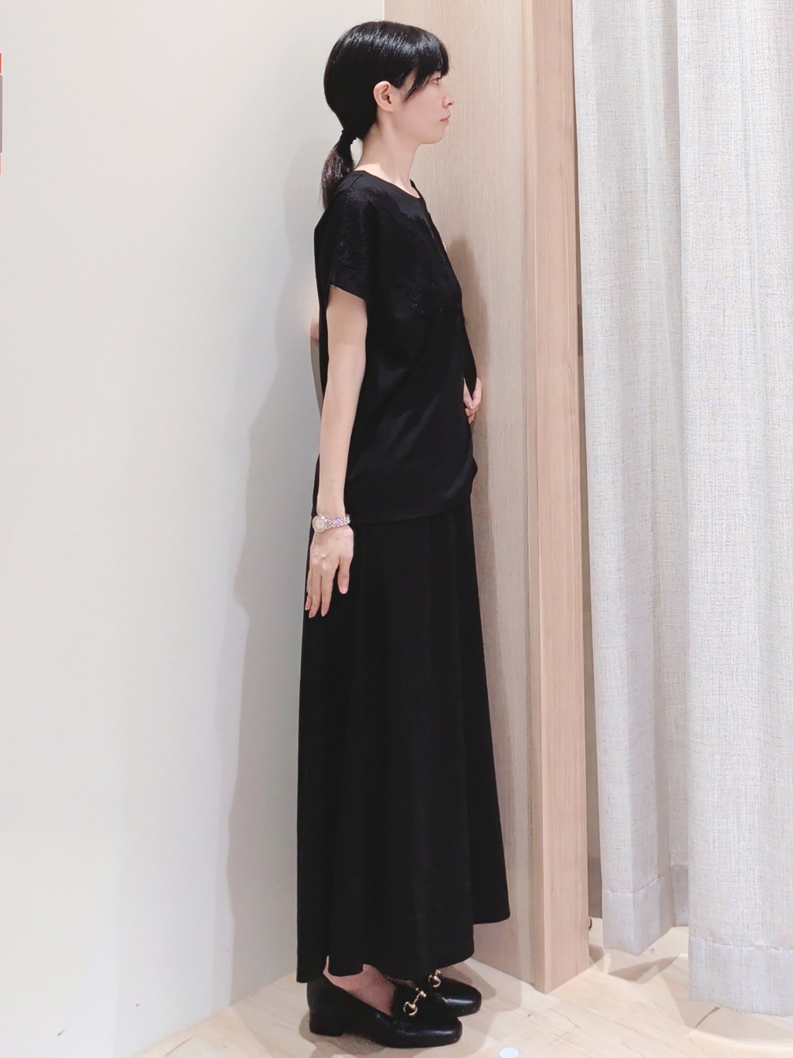Yuiさんの「grove｜【持続冷感/SET UP可】ひんやりポンチシリーズ／フロントレースドルマンカットソー」を使ったコーディネート
