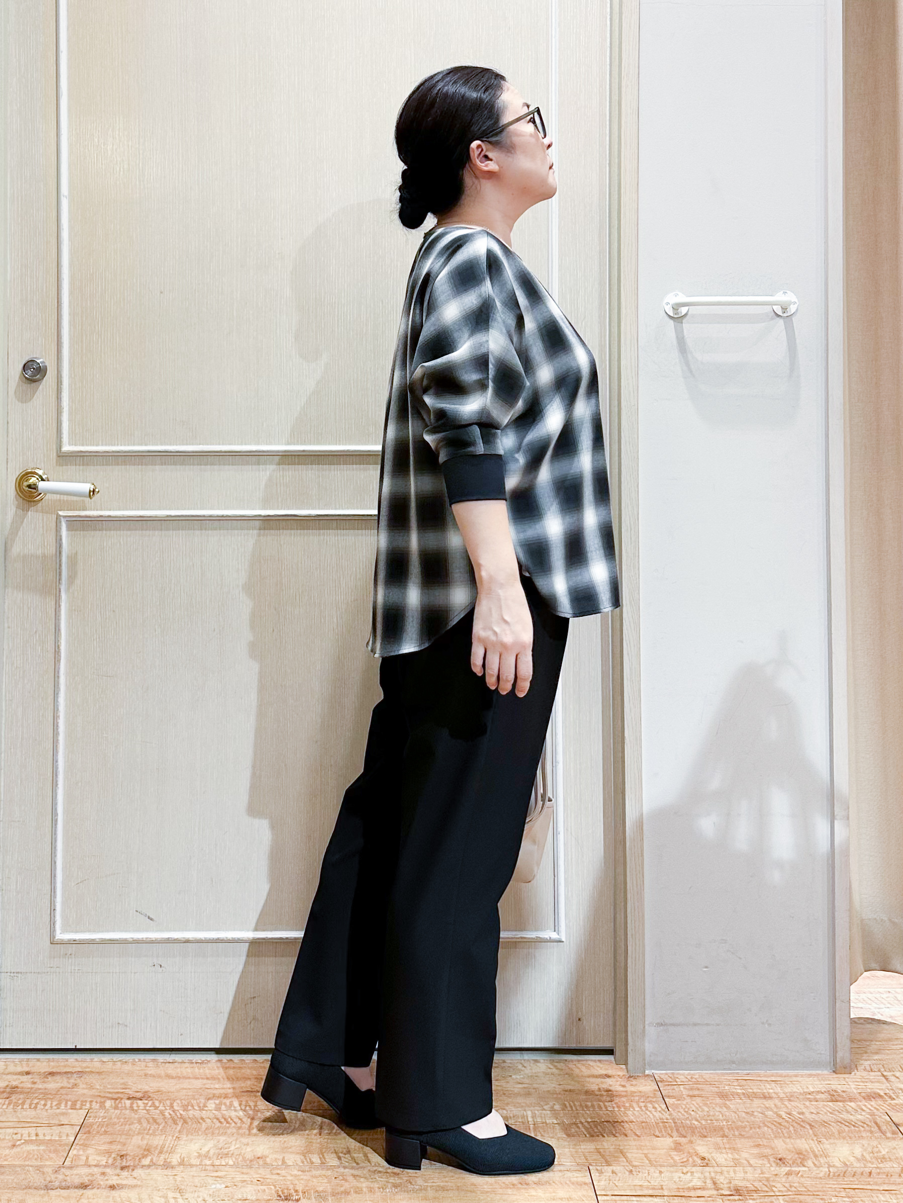 umeさんの「SHOO･LA･RUE｜【着丈選べる/洗濯後しわになりにくい】インせず着られる ドルマンブラウス」を使ったコーディネート