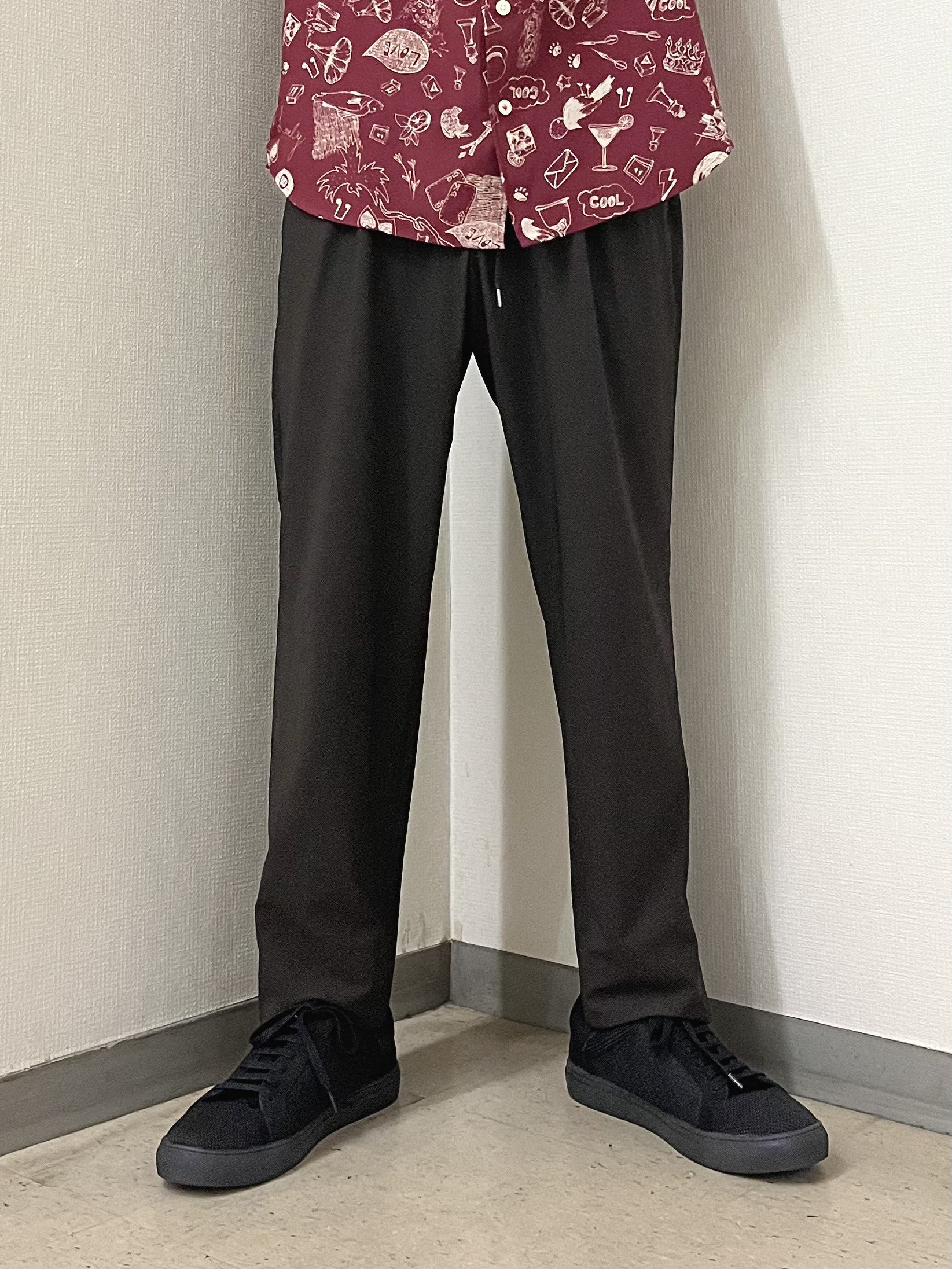 URAさんの「TAKEO KIKUCHI｜【BOWLER HAT LABEL】日本製PLAYプリントシャツ」を使ったコーディネート