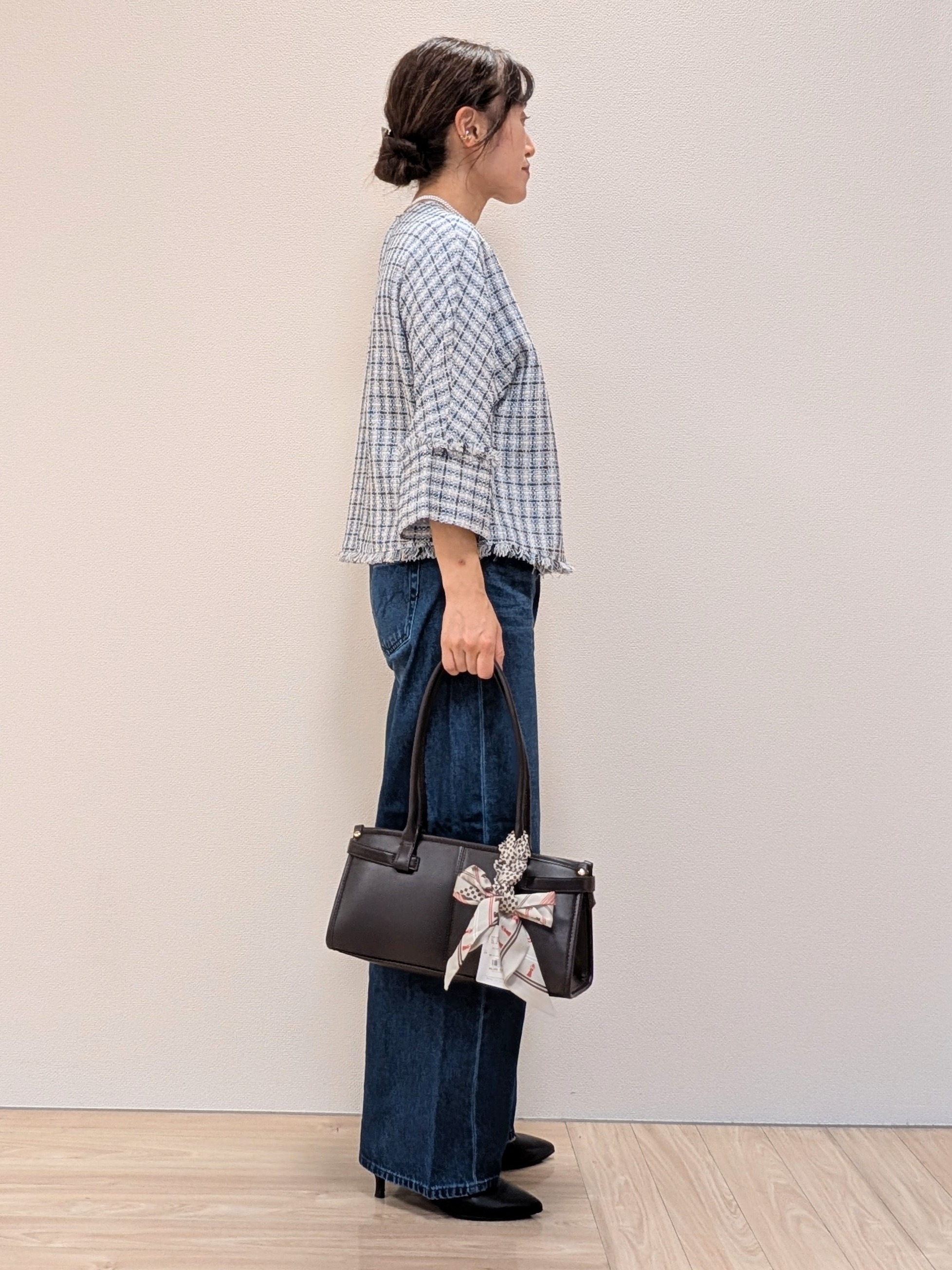Rieさんの「UNTITLED｜【華やか／1枚でサマになる】上品ツイードブラウス」を使ったコーディネート