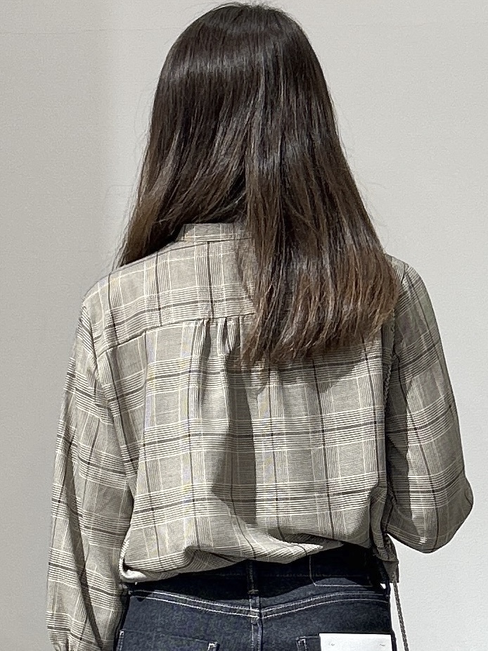 yuikaさんの「OPAQUE.CLIP｜【森絵梨佳さん着用】チェック柄フリルブラウス《洗濯機OK》」を使ったコーディネート