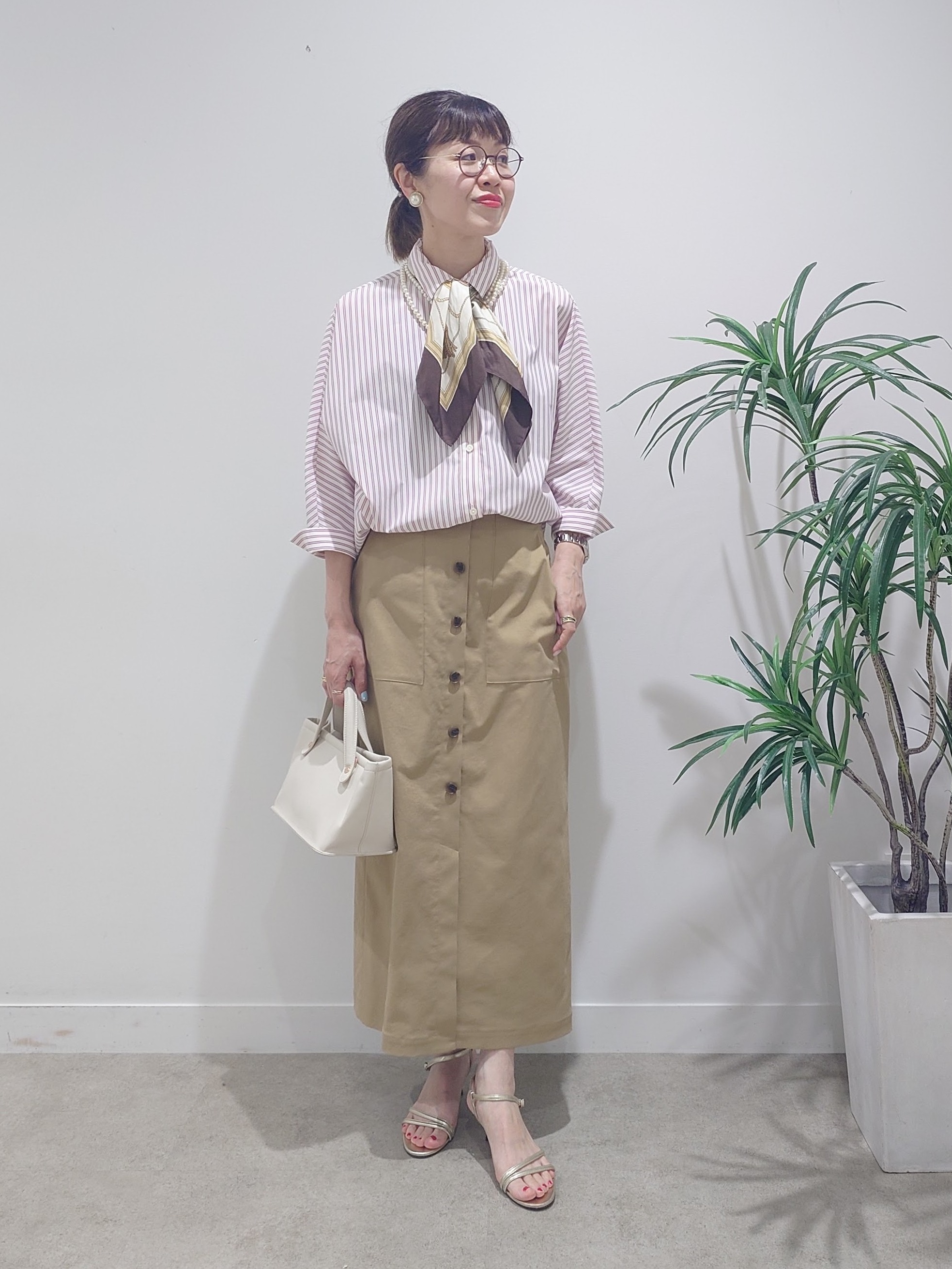 MUTSUKOさんの「UNTITLED｜【接触冷感/吸水速乾/UVカット】ドルマンスリーブシャツ」を使ったコーディネート