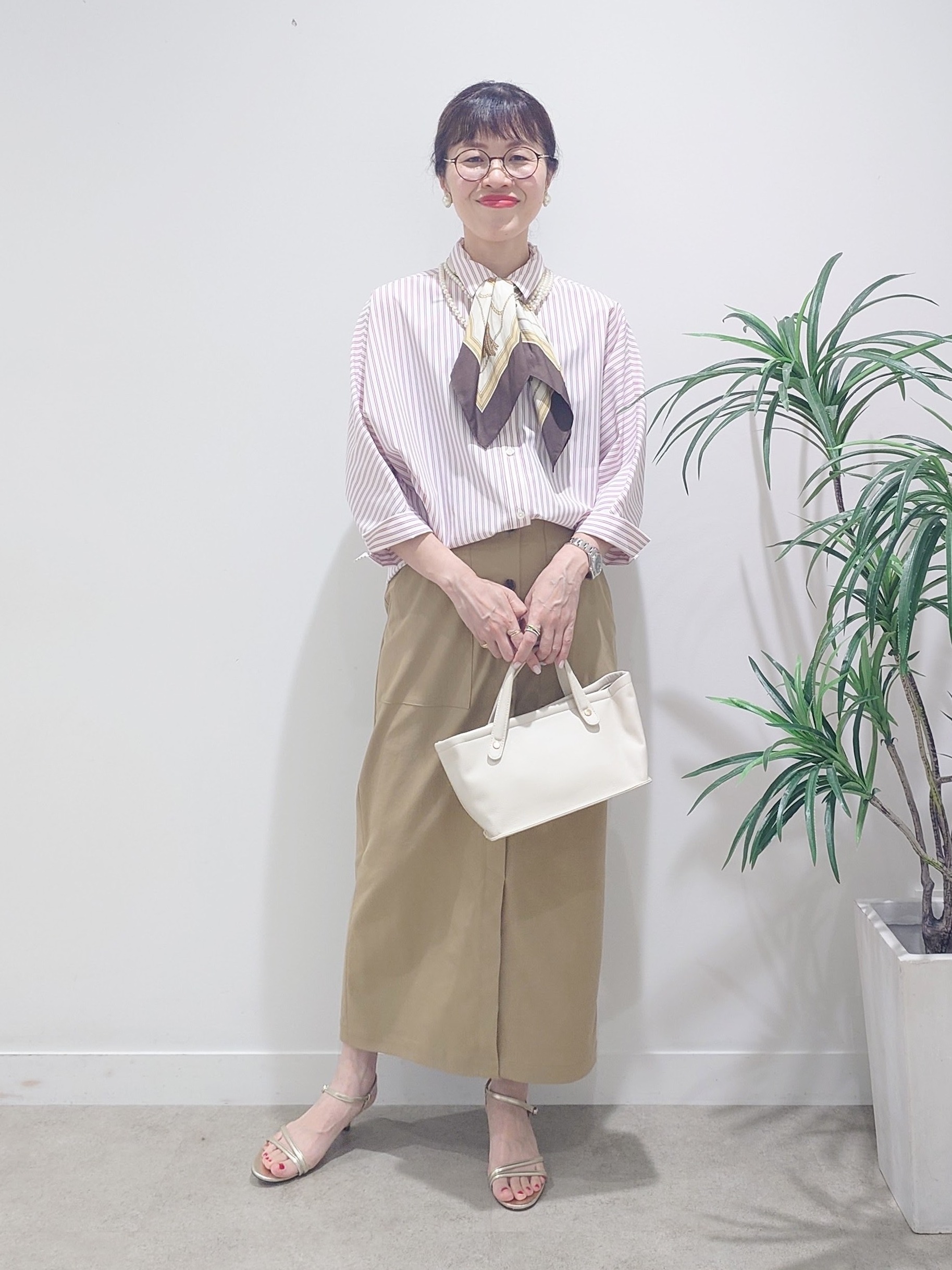 MUTSUKOさんの「UNTITLED｜【接触冷感/吸水速乾/UVカット】ドルマンスリーブシャツ」を使ったコーディネート