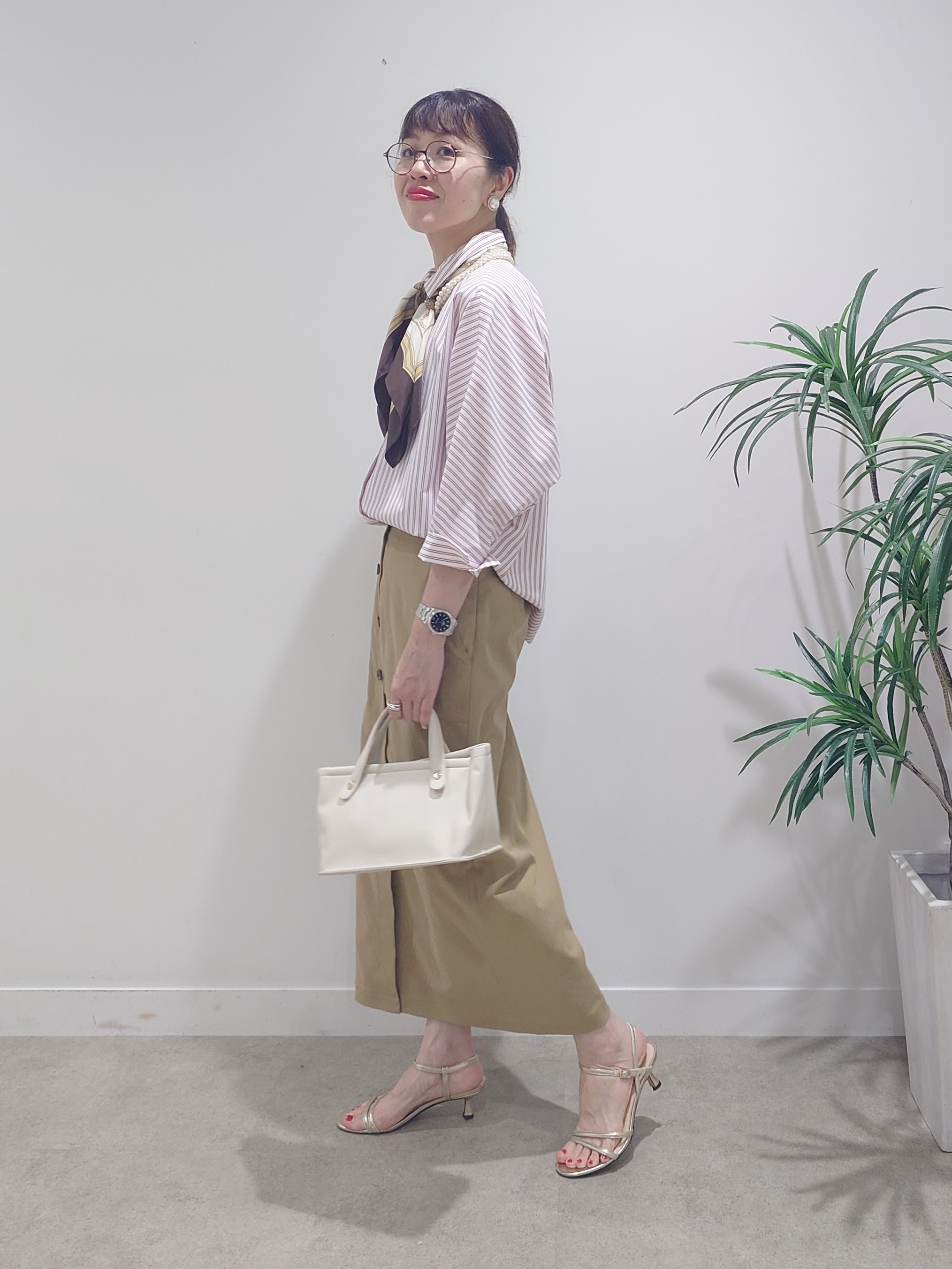 MUTSUKOさんの「UNTITLED｜【接触冷感/吸水速乾/UVカット】ドルマンスリーブシャツ」を使ったコーディネート