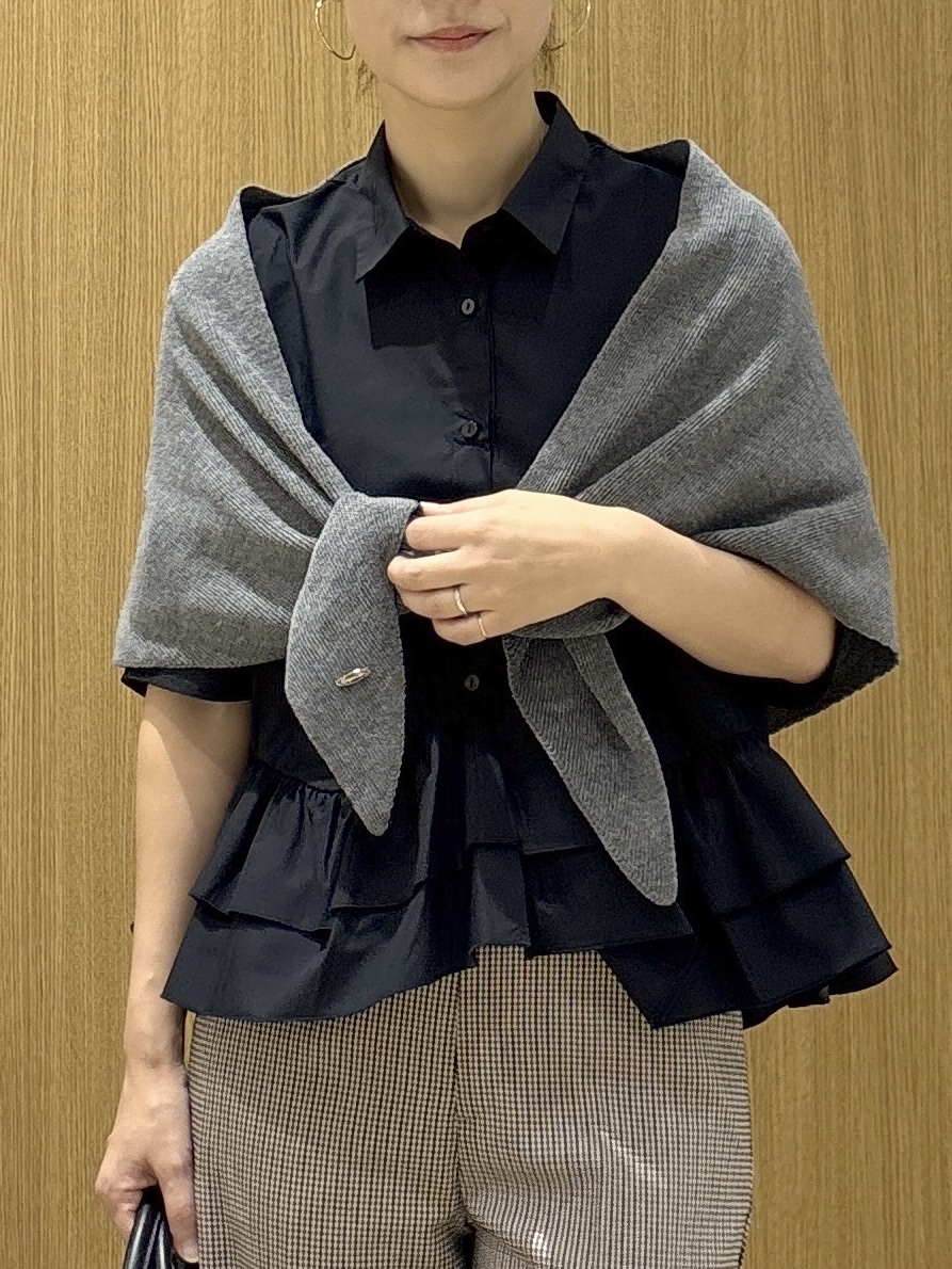 たけねぇさんの「OPAQUE.CLIP｜【森絵梨佳さん着用】裾ラッフルデザインブラウス《洗濯機OK》」を使ったコーディネート
