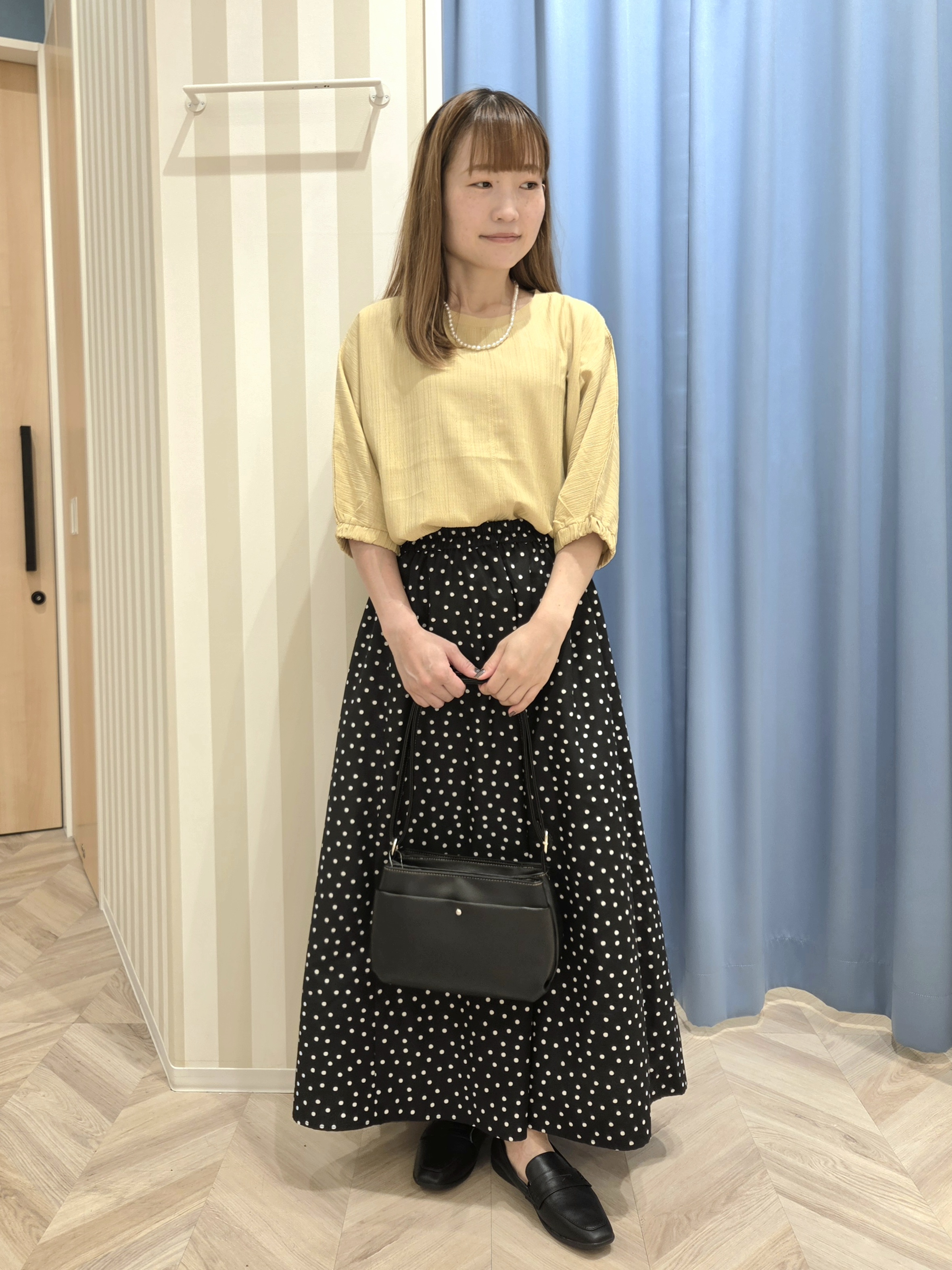 Ikumiさんの「SHOO･LA･RUE｜【インせず着られる/洗濯後しわになりにくい】しぼしぼドルマンブラウス」を使ったコーディネート