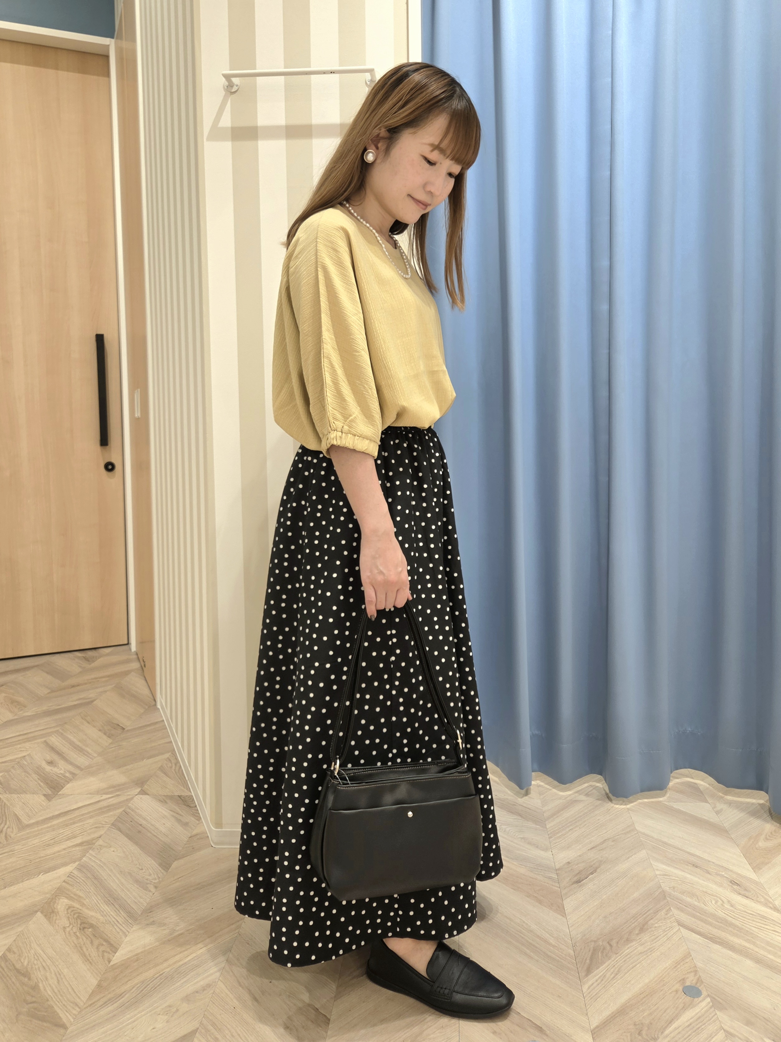 Ikumiさんの「SHOO･LA･RUE｜【インせず着られる/洗濯後しわになりにくい】しぼしぼドルマンブラウス」を使ったコーディネート