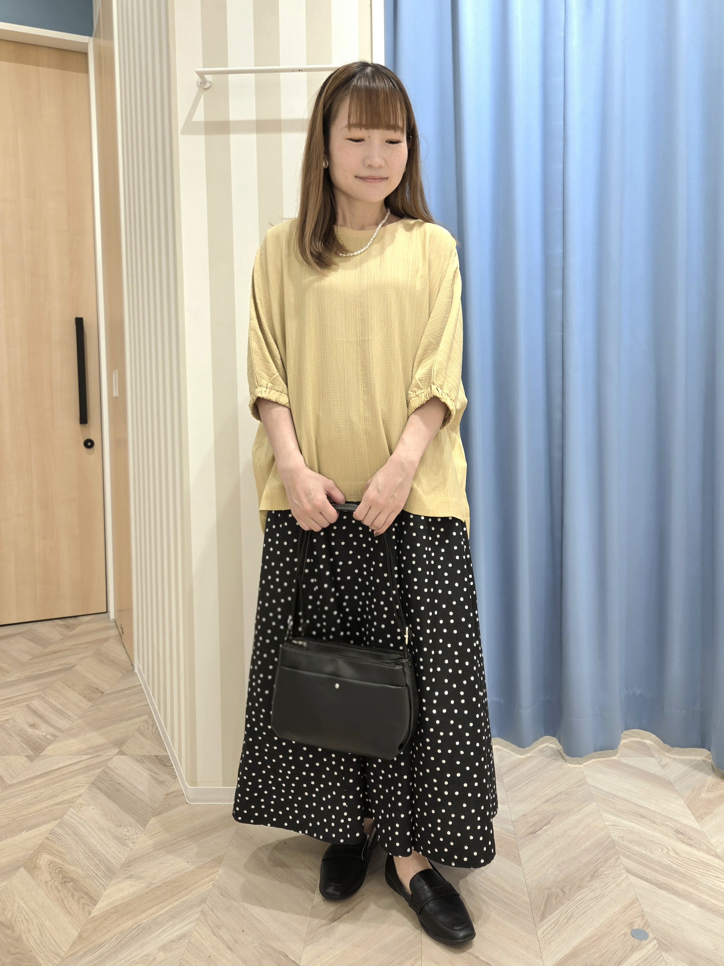 Ikumiさんの「SHOO･LA･RUE｜【インせず着られる/洗濯後しわになりにくい】しぼしぼドルマンブラウス」を使ったコーディネート