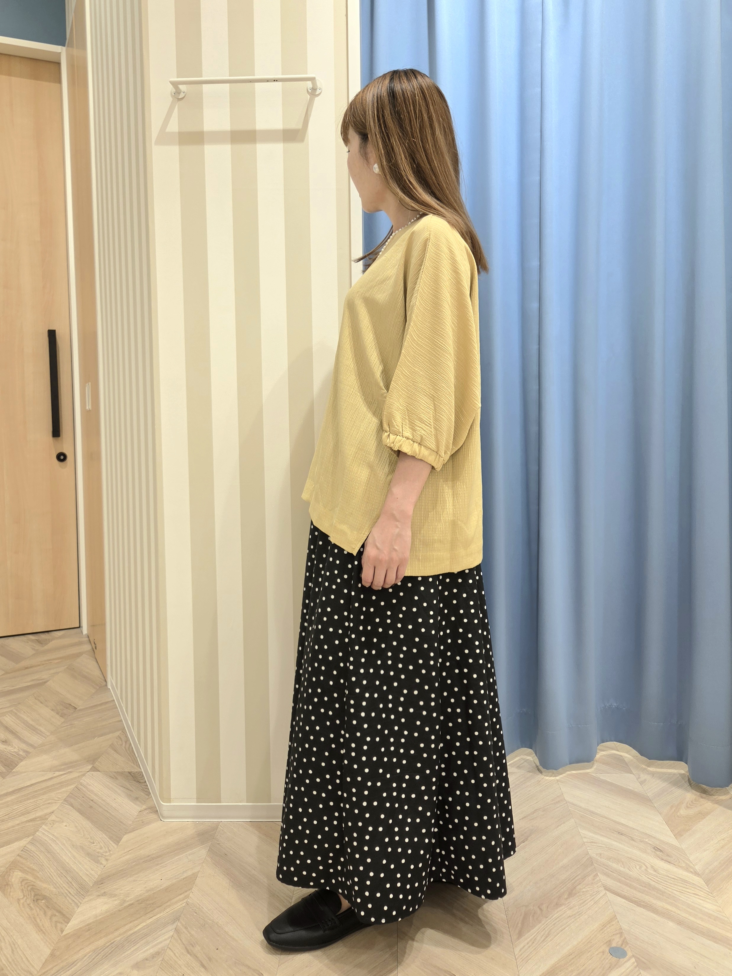 Ikumiさんの「SHOO･LA･RUE｜【インせず着られる/洗濯後しわになりにくい】しぼしぼドルマンブラウス」を使ったコーディネート