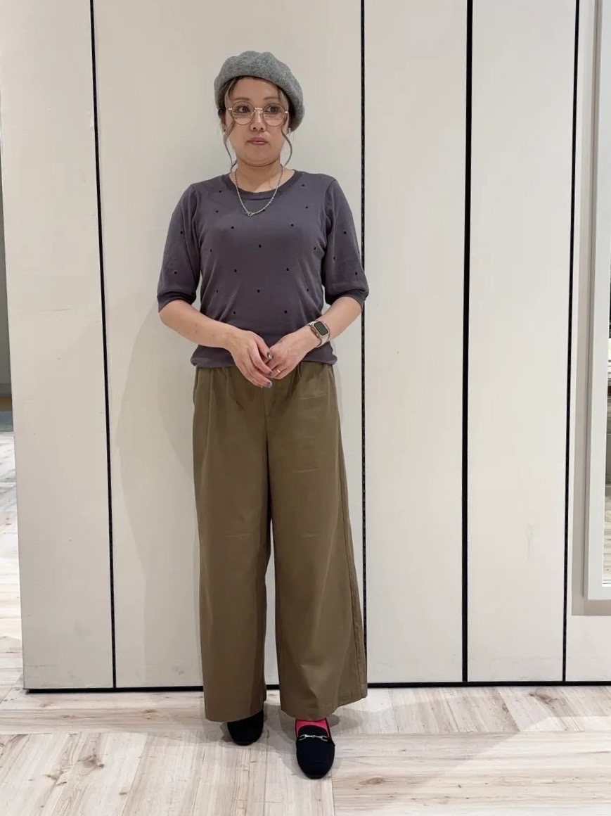 加藤春菜さんの「SHOO･LA･RUE｜【S-LL】さらっとタッチ 大人のドット刺繍ニット」を使ったコーディネート
