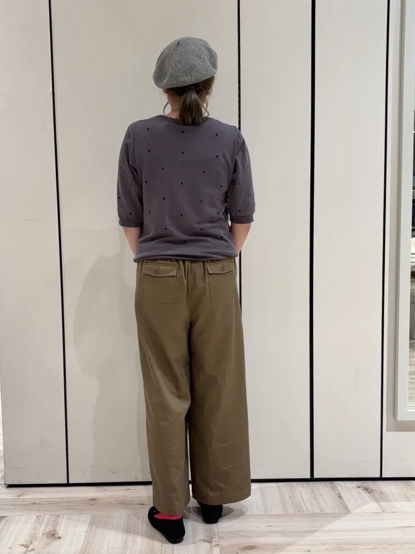 加藤春菜さんの「SHOO･LA･RUE｜【S-LL】さらっとタッチ 大人のドット刺繍ニット」を使ったコーディネート