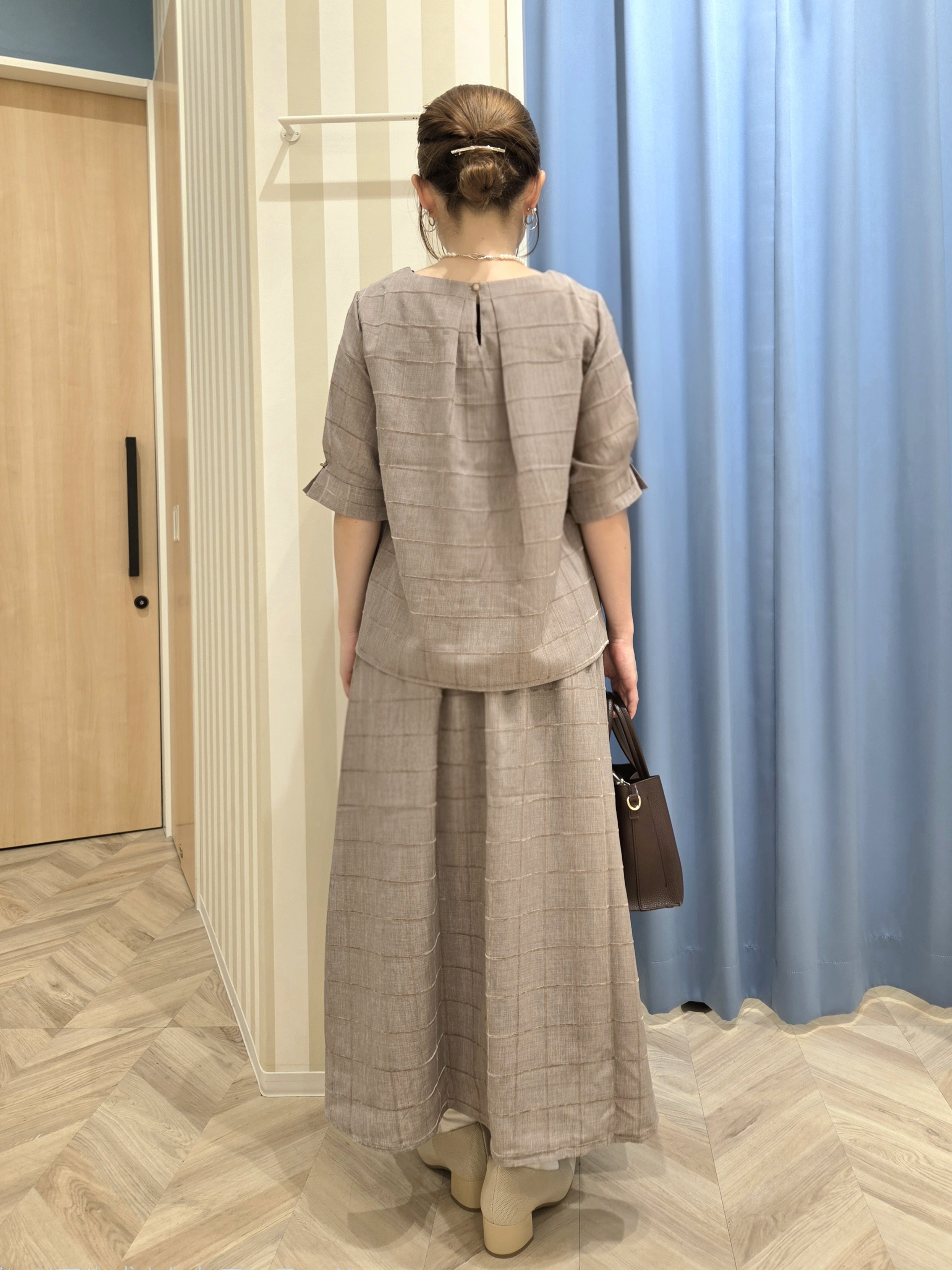 Ikumiさんの「SHOO･LA･RUE｜【セットアップ可/S-LL】1枚で秋気分 モールチェックタックスリーブ ブラウス」を使ったコーディネート
