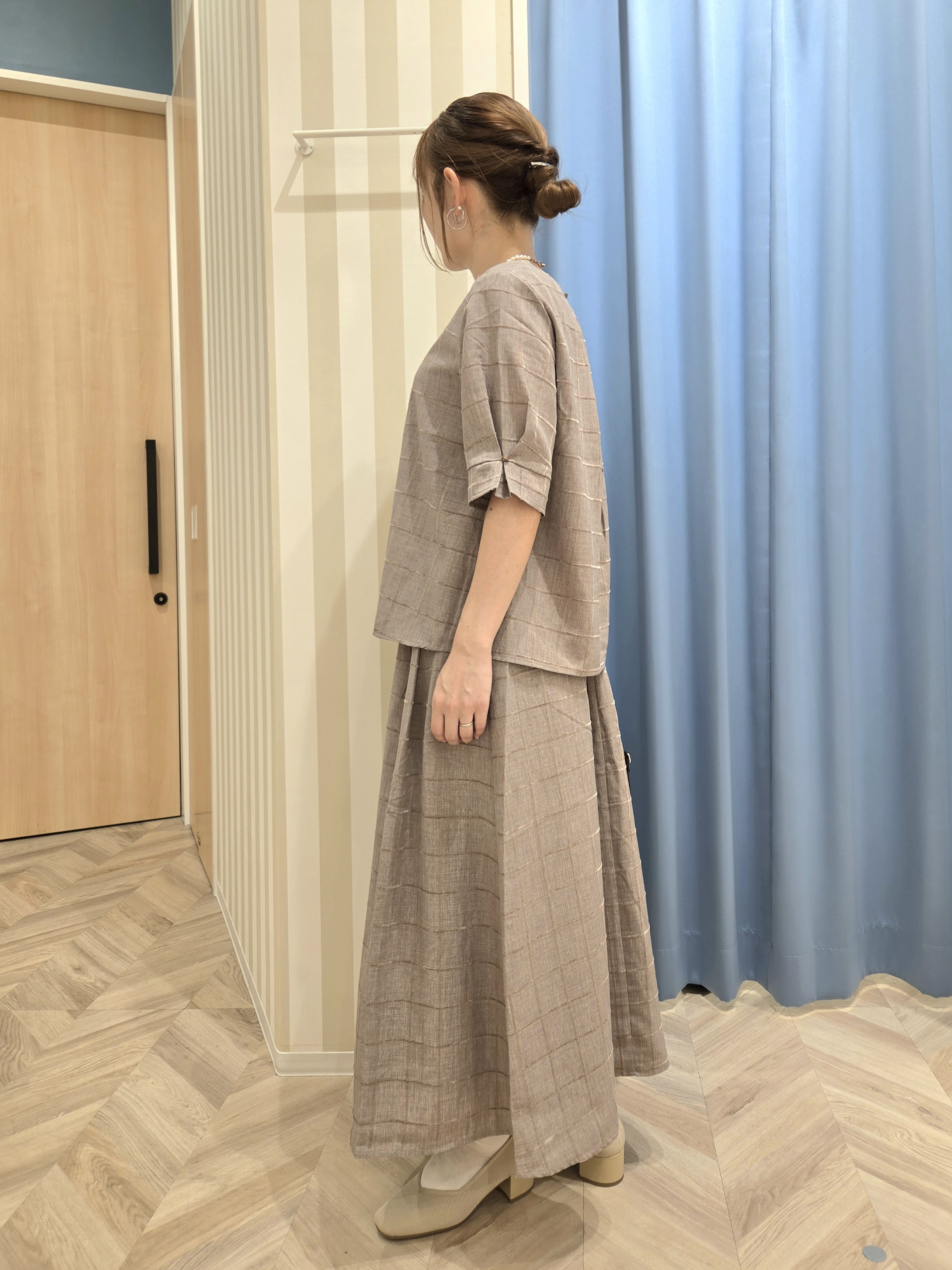 Ikumiさんの「SHOO･LA･RUE｜【セットアップ可/S-LL】1枚で秋気分 モールチェックタックスリーブ ブラウス」を使ったコーディネート