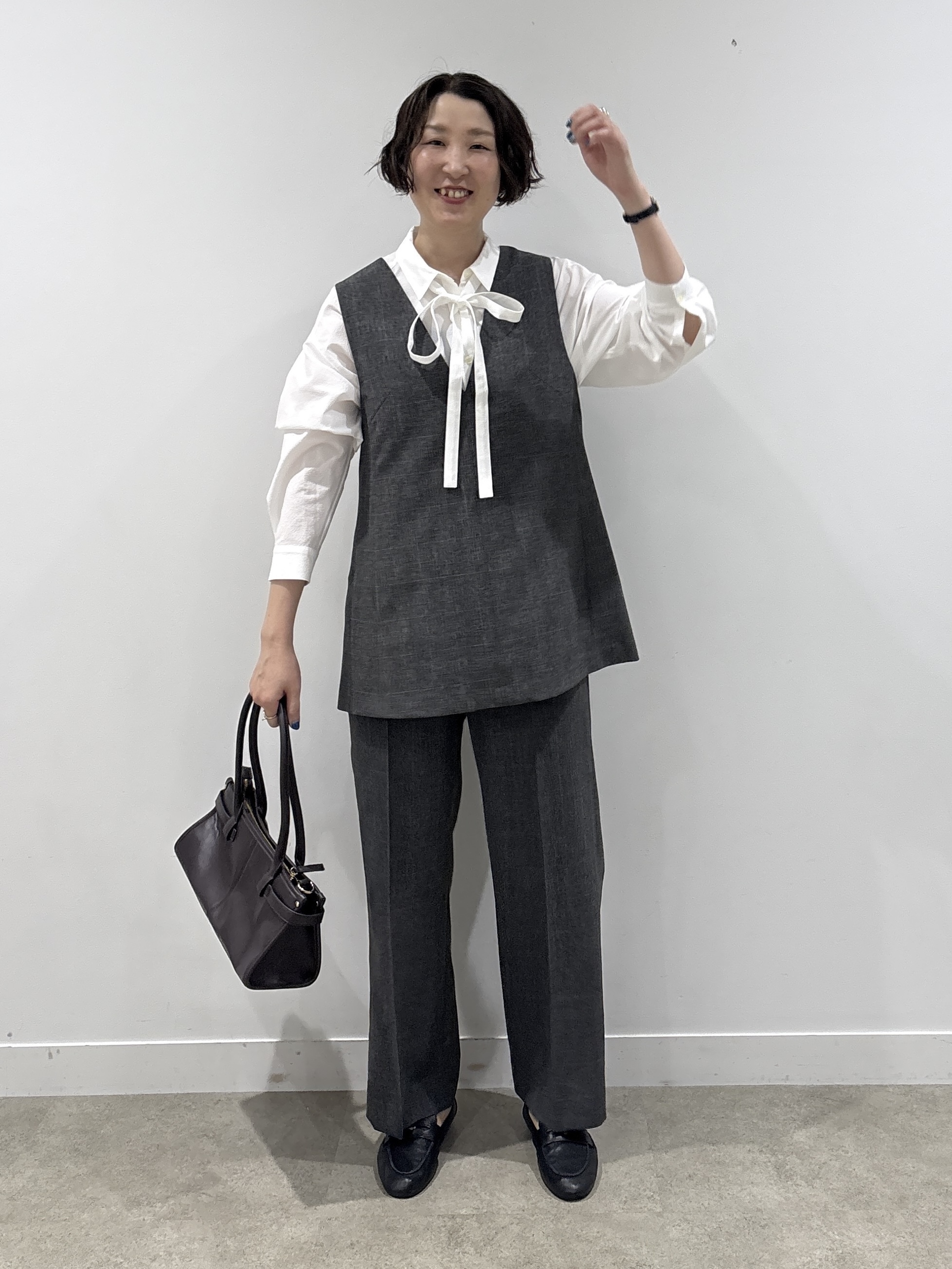 yuriさんの「INDIVI｜【UVケア／接触冷感】リネン風チュニックベスト」を使ったコーディネート