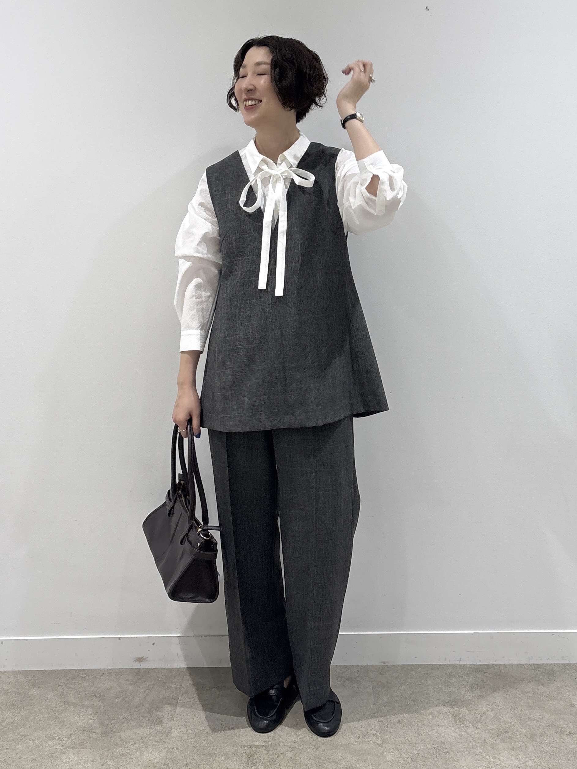yuriさんの「INDIVI｜【UVケア／接触冷感】リネン風チュニックベスト」を使ったコーディネート