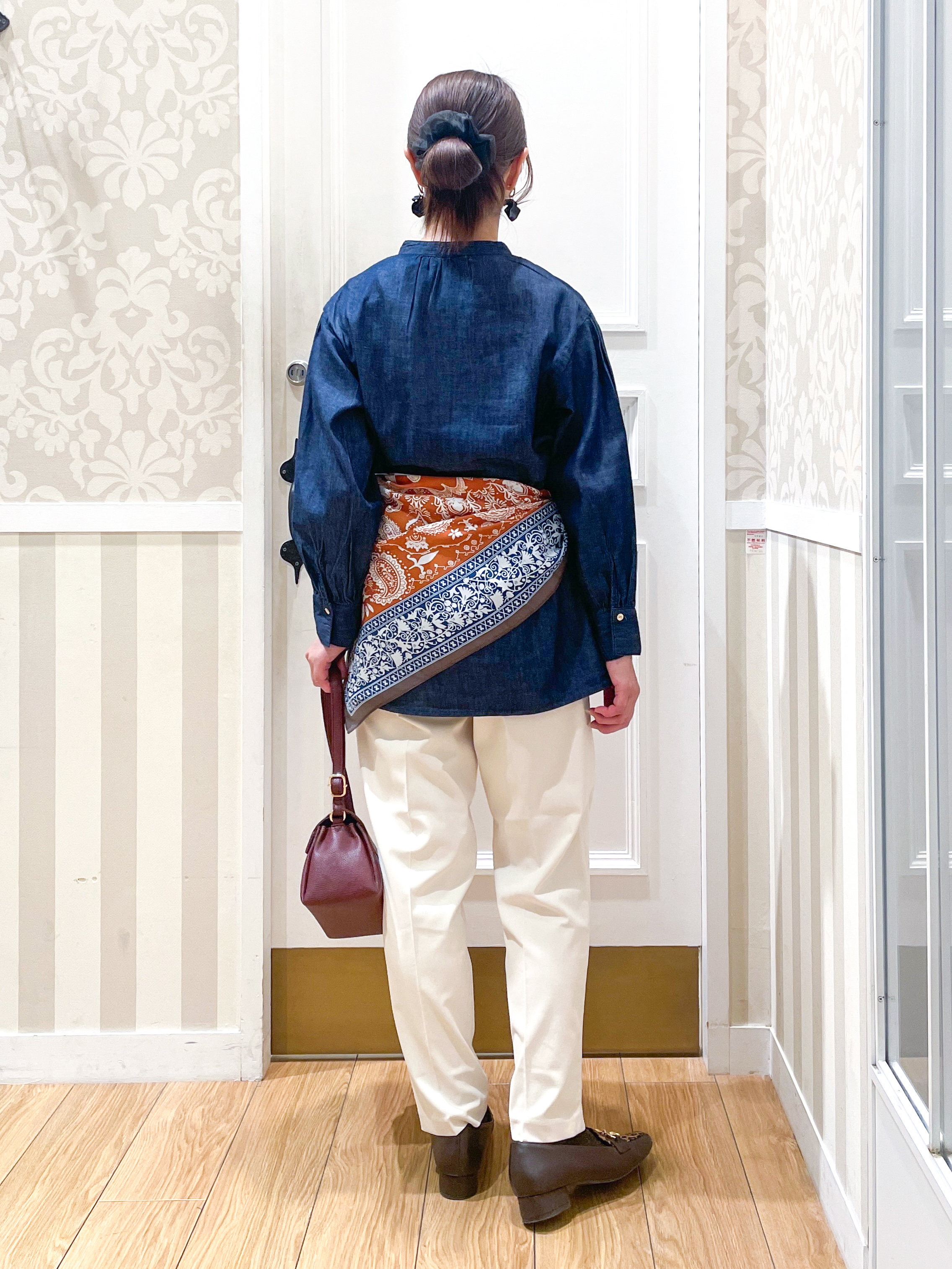 Naoさんの「grove｜ピンタックデニムダンガリーブラウス」を使ったコーディネート