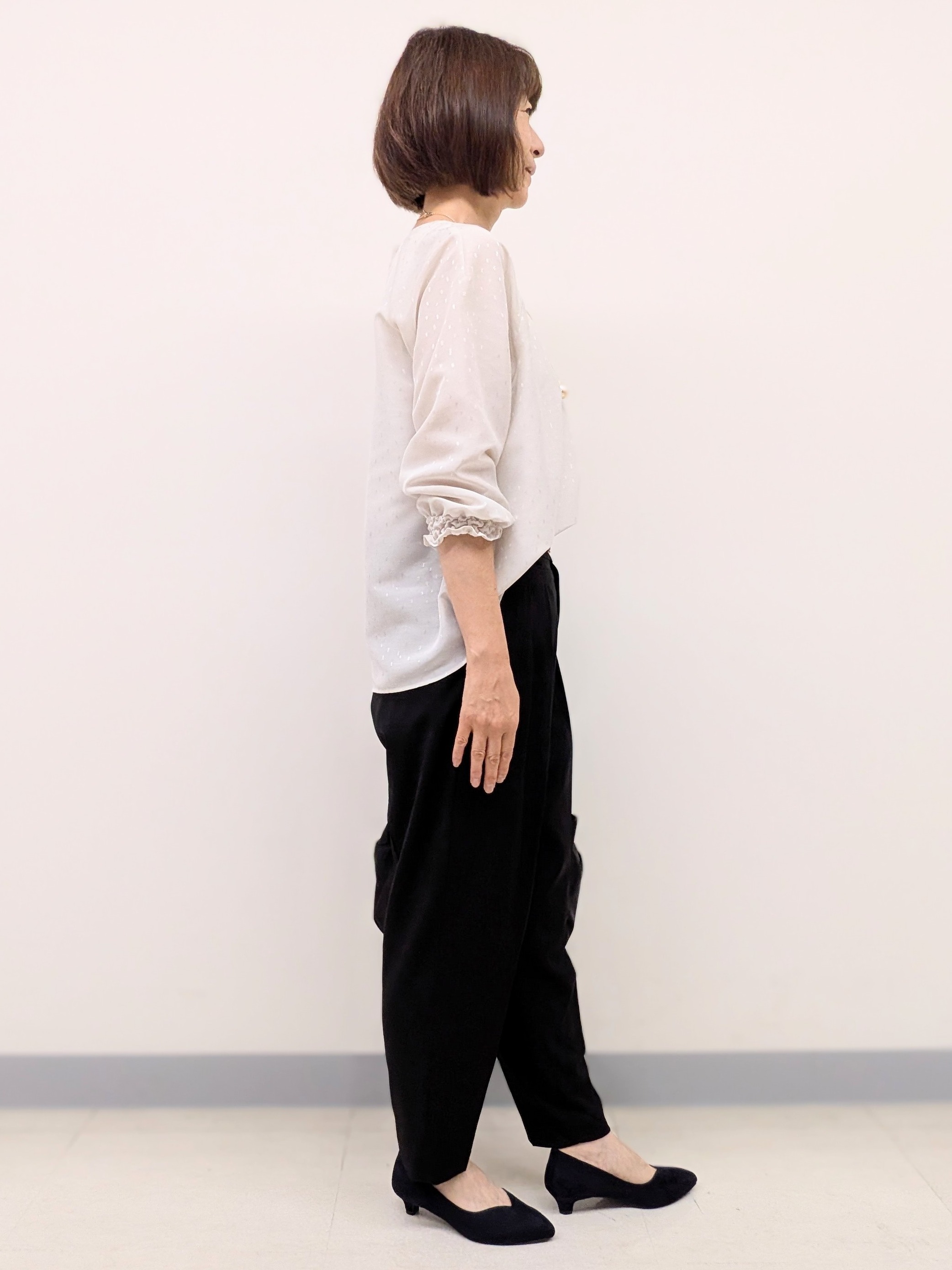 Ariさんの「Reflect｜タックデザイン ラグランスリーブブラウス」を使ったコーディネート