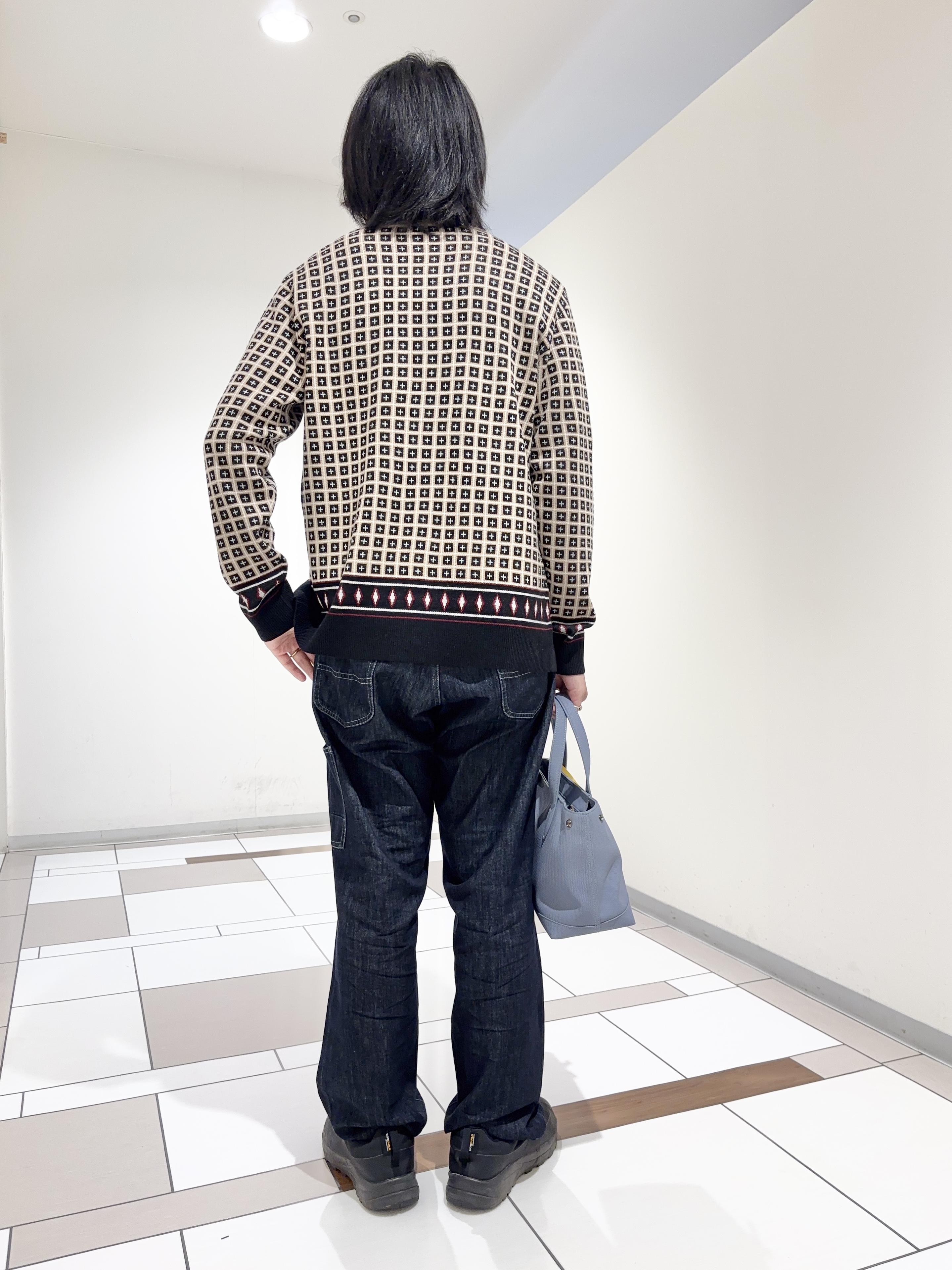 及川さんの「TAKEO KIKUCHI｜【BOWLER HAT LABEL】ジオメトリック柄カーディガン」を使ったコーディネート
