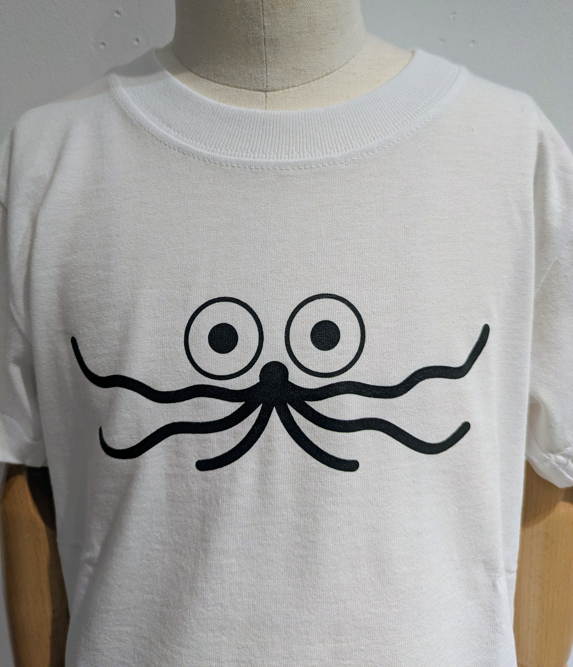 Yoshidaさんの「Dessin｜UMAO&times;Dessinコラボ プリントフェイスTシャツ」を使ったコーディネート