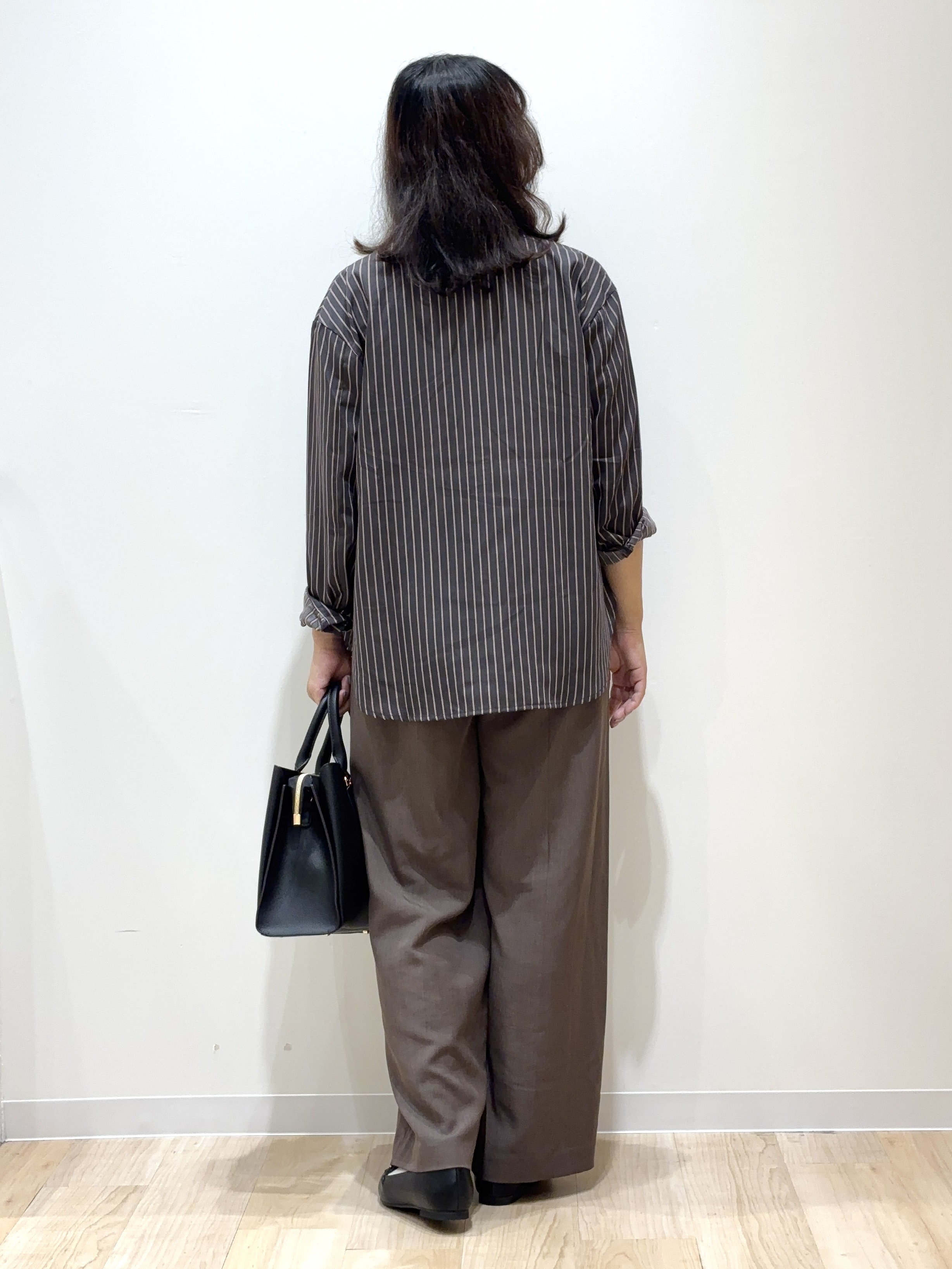 miraiさんの「grove｜顔周りをすっきり見せる バンドカラースキッパーシャツ」を使ったコーディネート