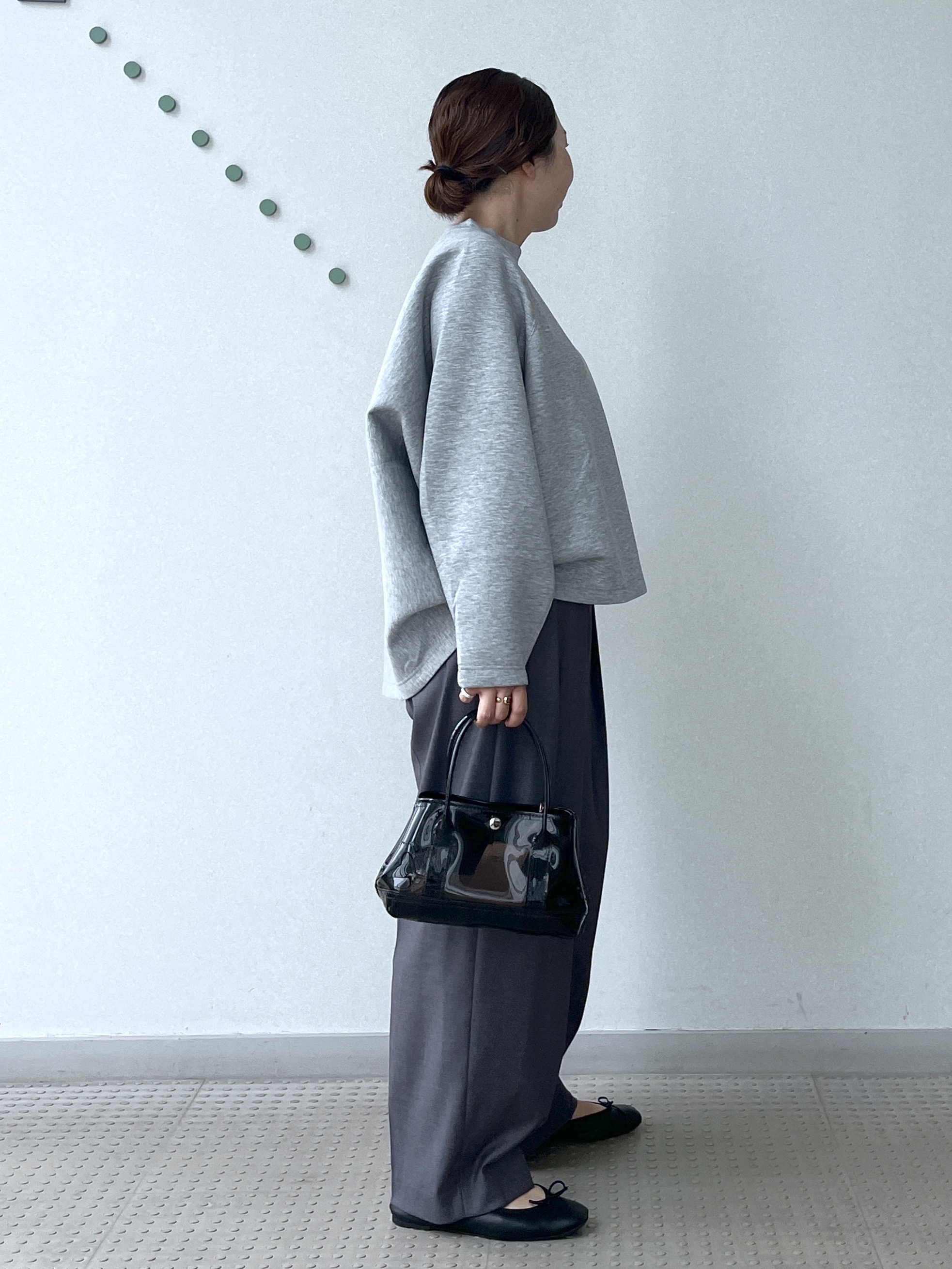 Soeさんの「DRESSTERIOR｜2タック カービーパンツ」を使ったコーディネート