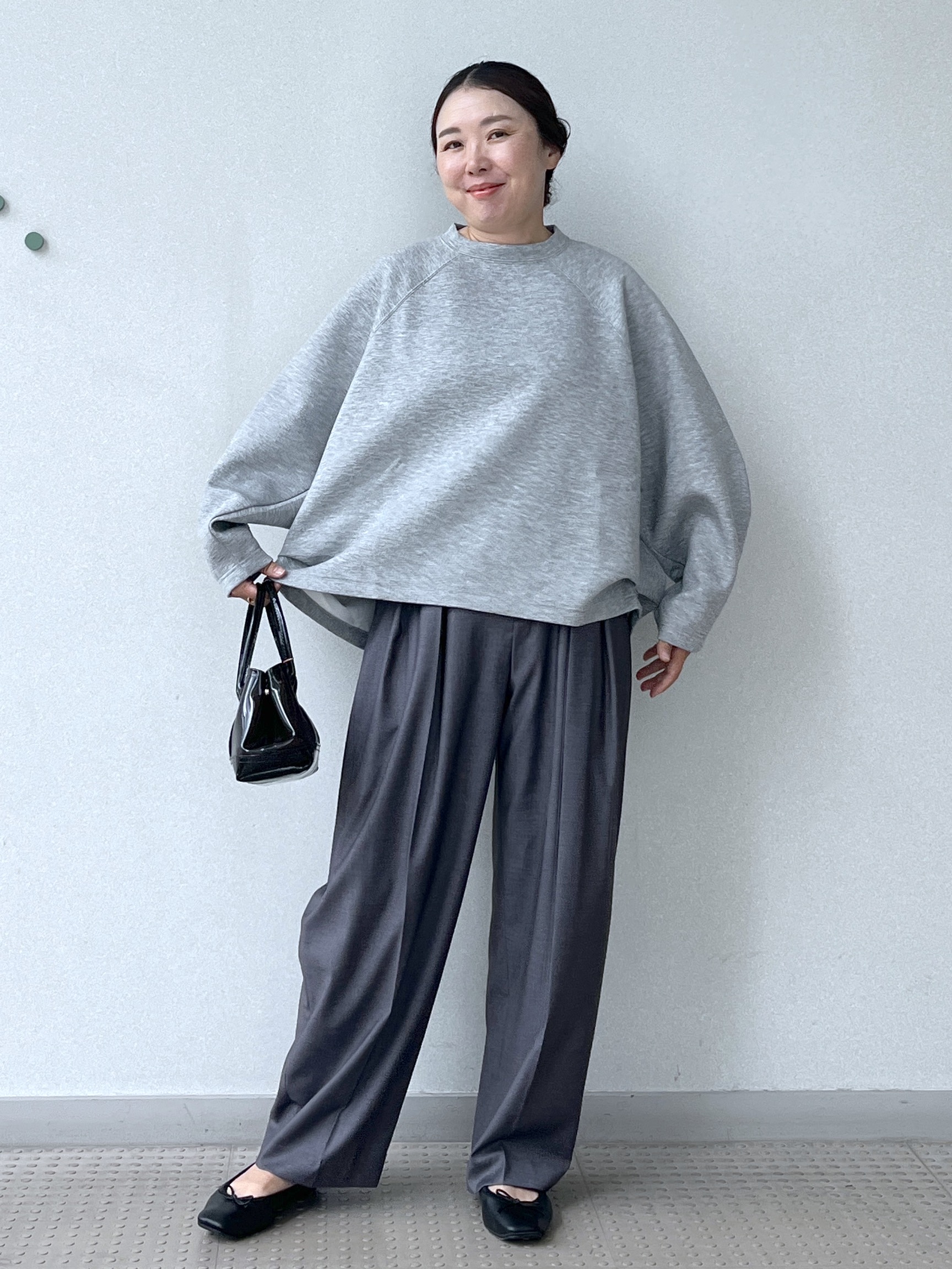 Soeさんの「DRESSTERIOR｜2タック カービーパンツ」を使ったコーディネート