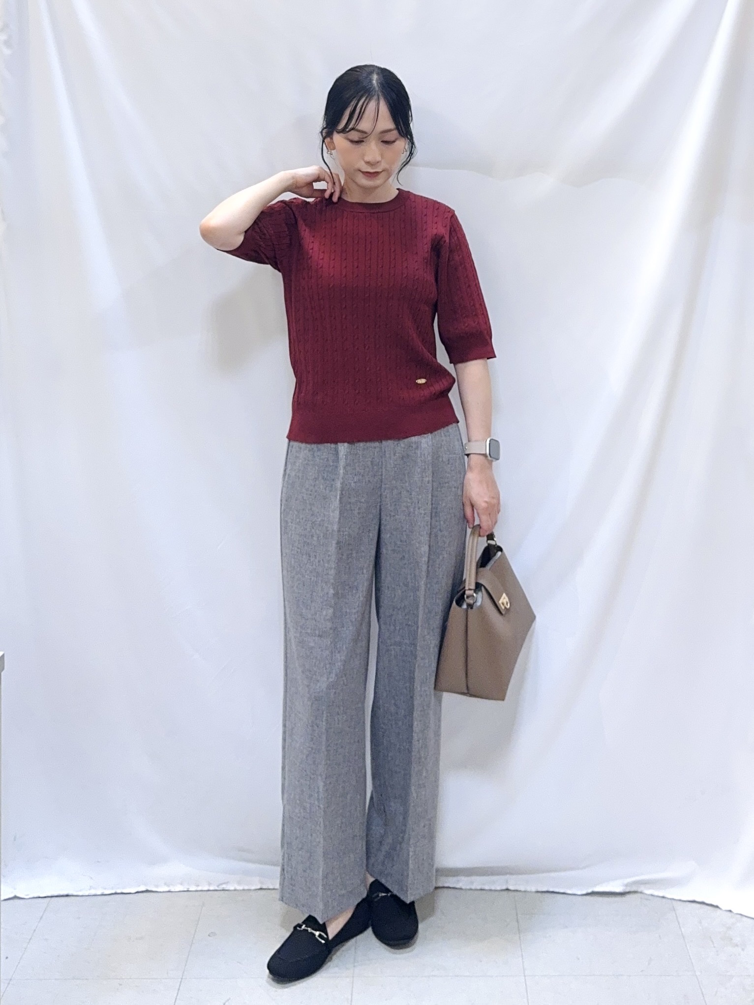 𝐇𝐢𝐫𝐨𝐦𝐢さんの「SHOO･LA･RUE｜【洗濯機可/S-LL】上品見え ミニケーブルニット」を使ったコーディネート