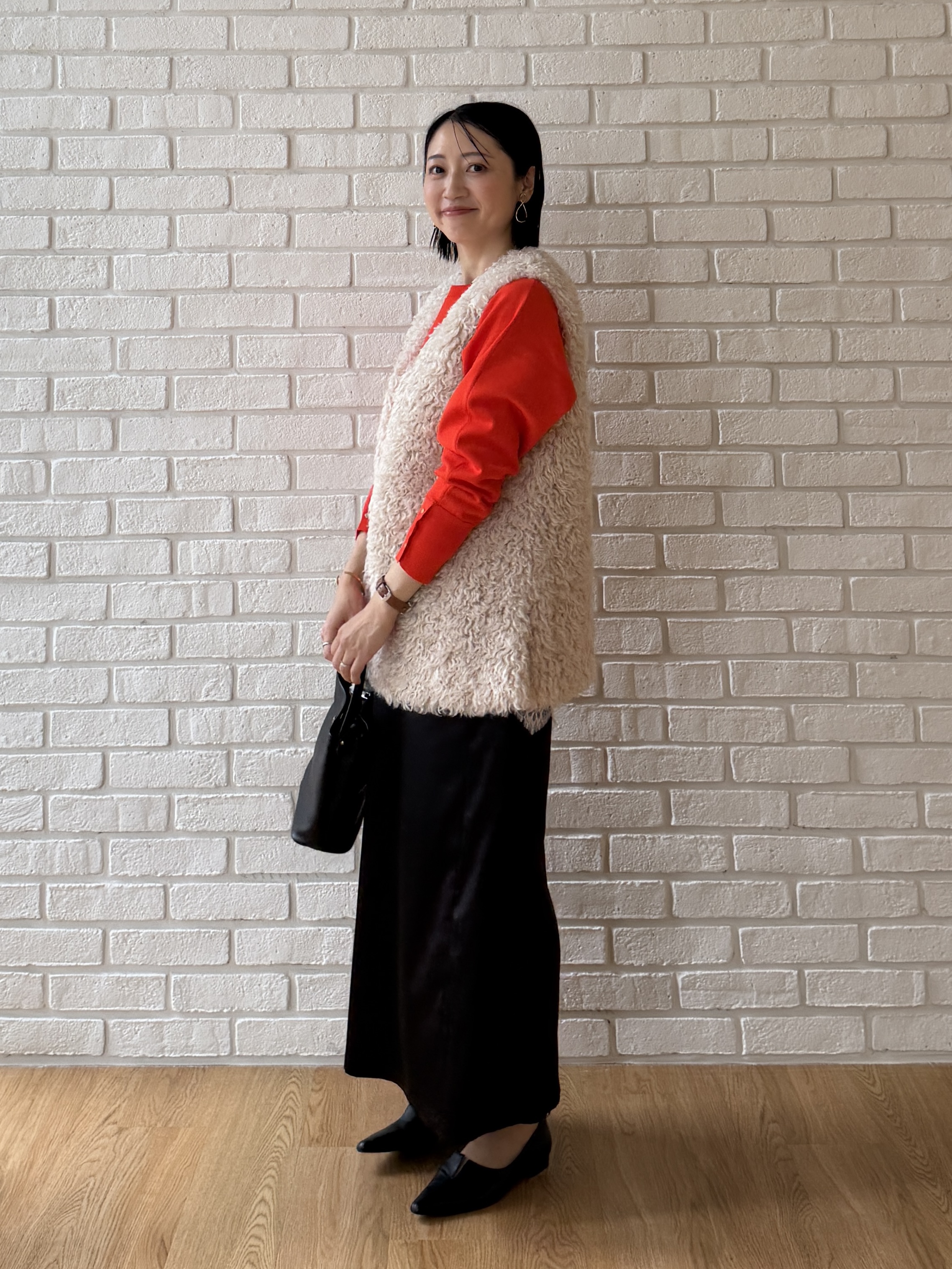 shihoさんの「INDIVI｜【選べる6色／ストレッチ◎】きれいめドルマンスリーブニット」を使ったコーディネート