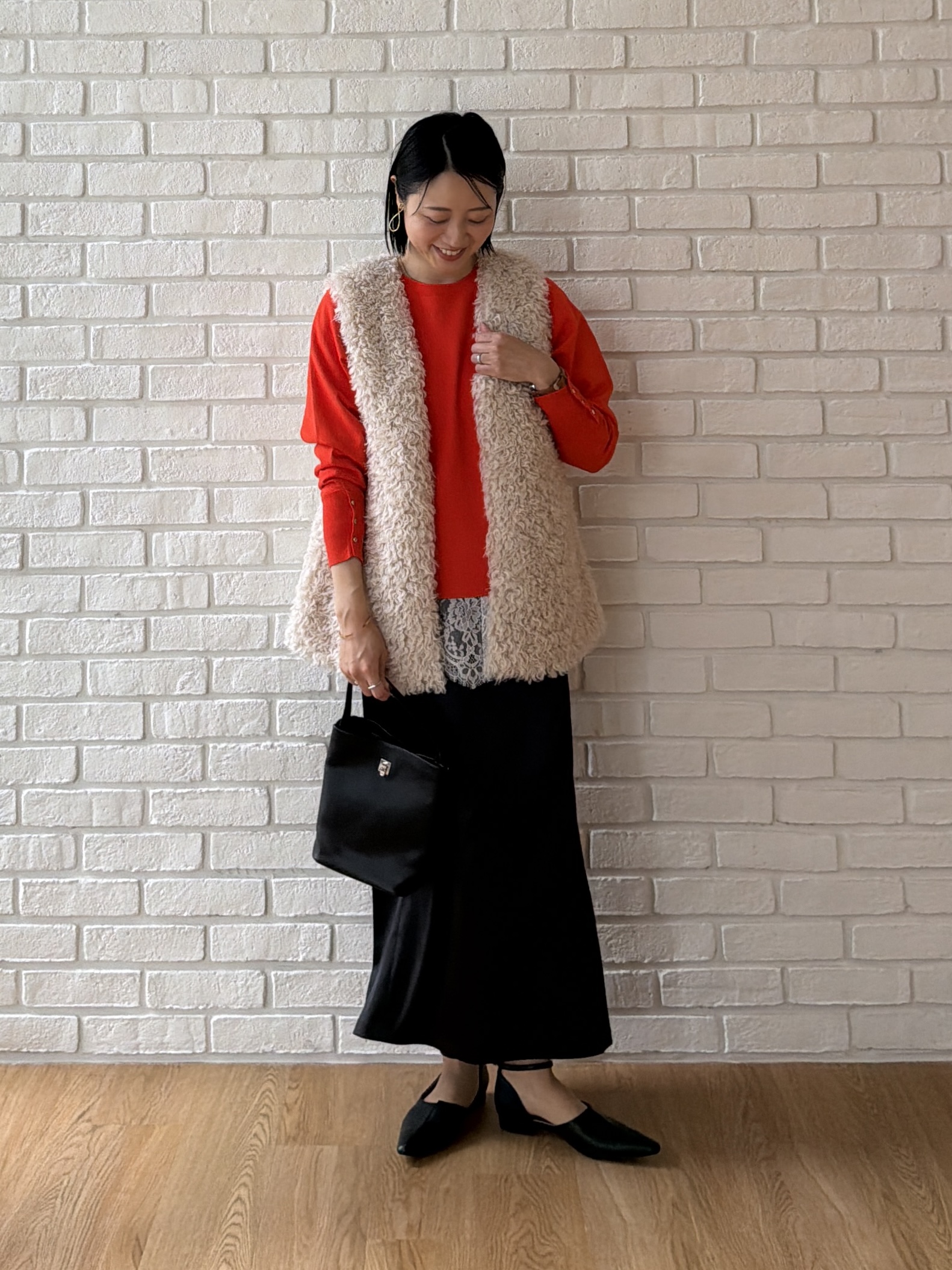 shihoさんの「INDIVI｜【選べる6色／ストレッチ◎】きれいめドルマンスリーブニット」を使ったコーディネート