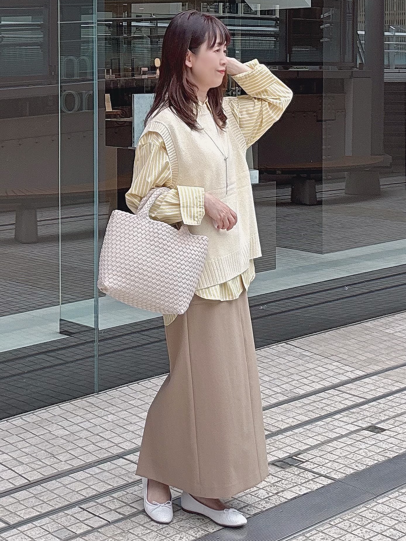 makiさんの「UNTITLED｜【6色色展開/コットン100】カラーベーシックシャツ」を使ったコーディネート