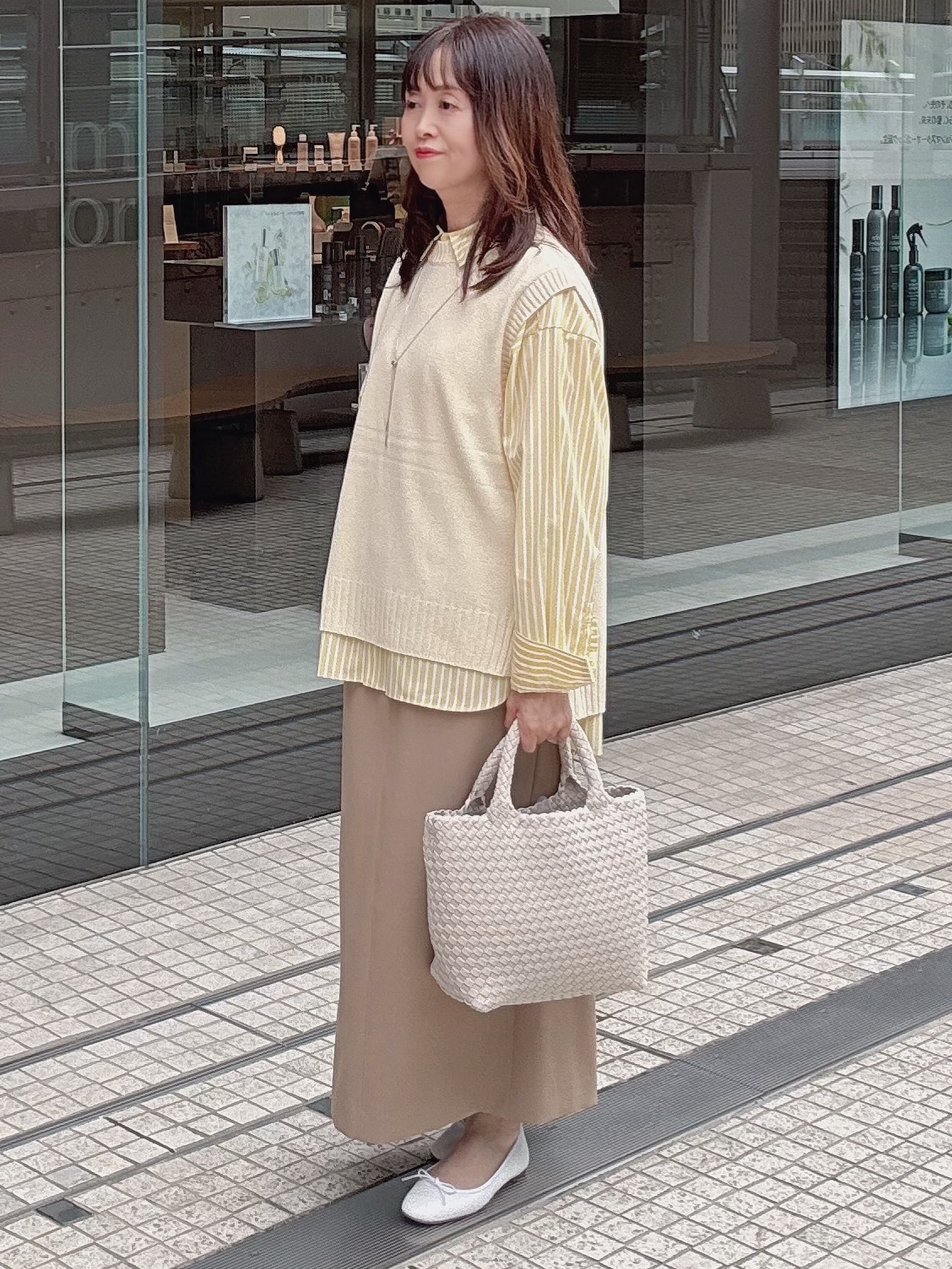 makiさんの「UNTITLED｜【6色色展開/コットン100】カラーベーシックシャツ」を使ったコーディネート