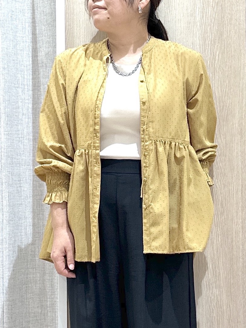naoさんの「grove｜シアードビーペプラムブラウス」を使ったコーディネート