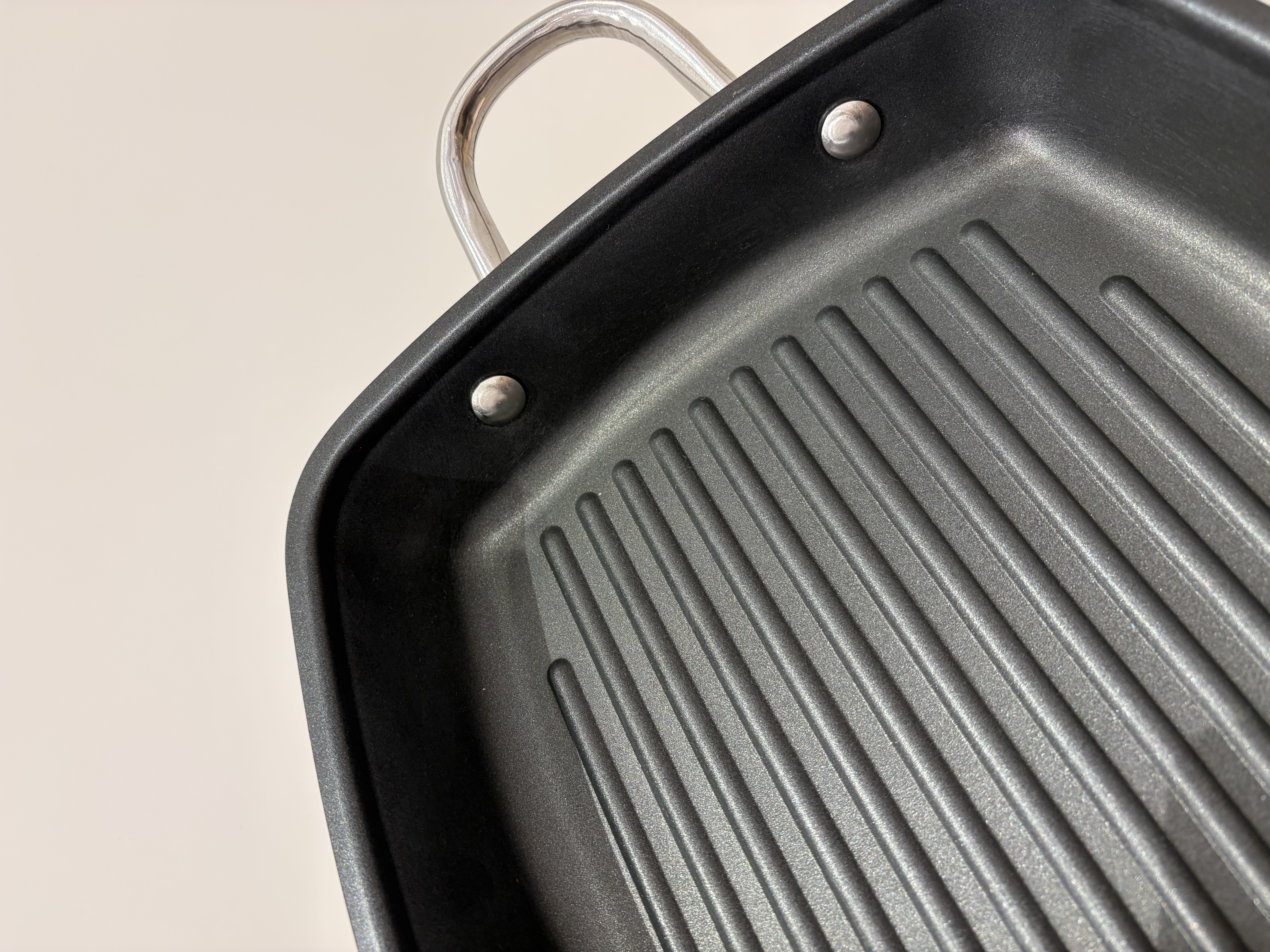 ほんださんの「212 KITCHEN STORE｜スクエアグリルパン 24cm RD ＜MEYER マイヤー＞」を使ったコーディネート