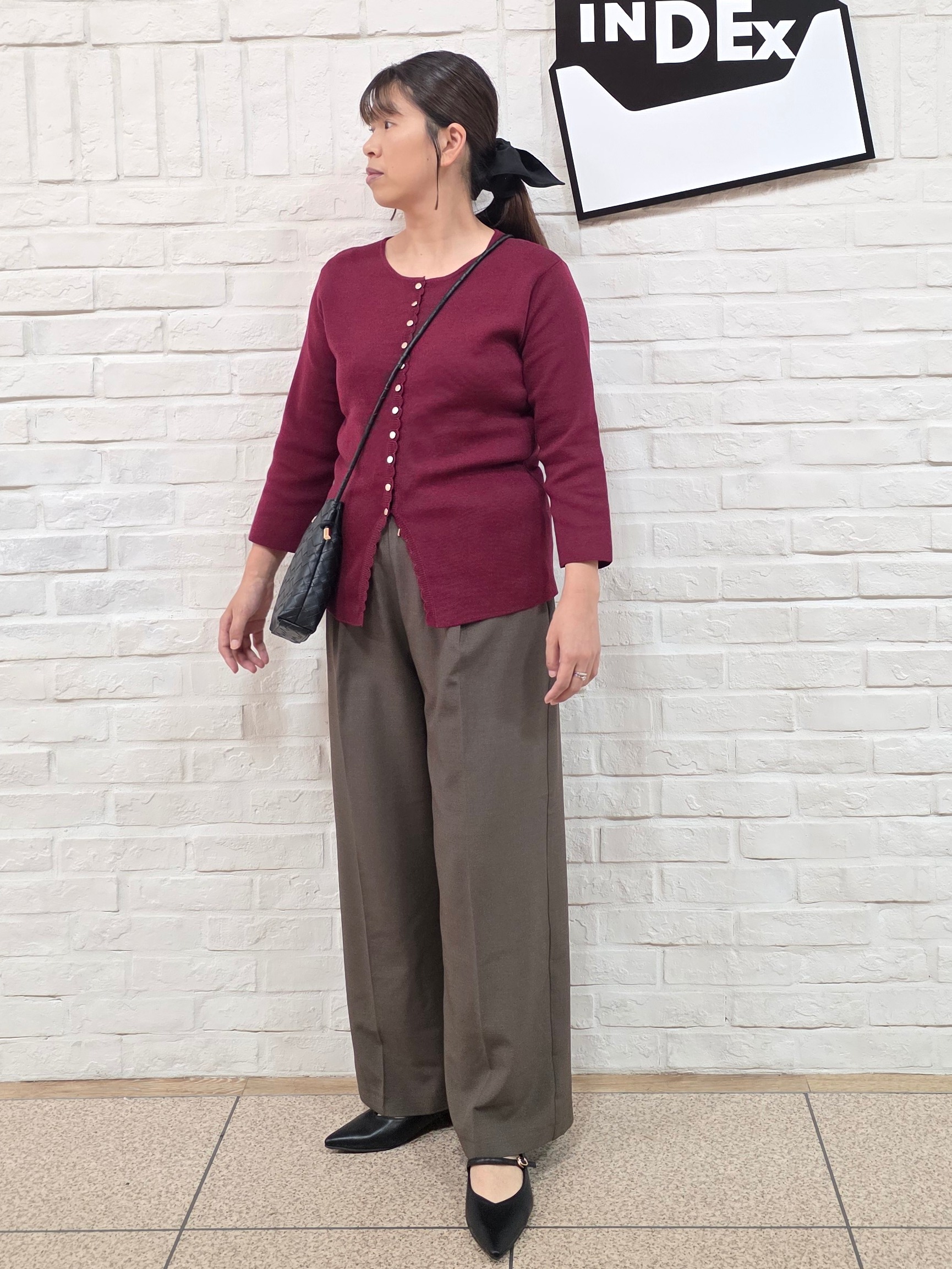 mamiさんの「index｜多ボタンデザインニット【洗濯機OK】」を使ったコーディネート